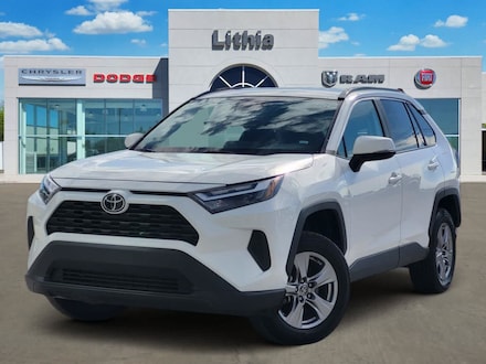 2025 Toyota RAV4 XLE SUV