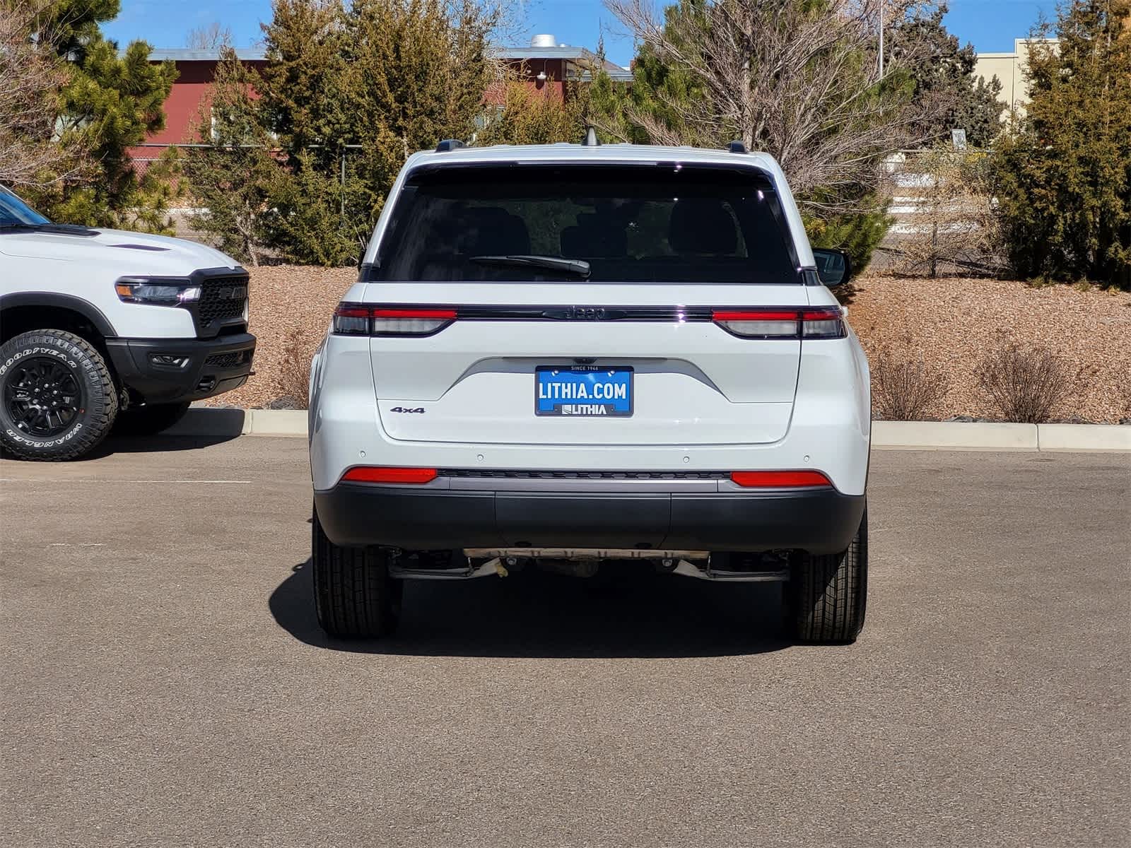 Thumbnail: 2026 Jeep Grand Cherokee - 5