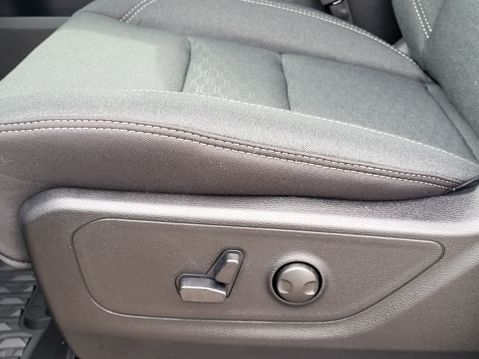 Thumbnail: 2026 RAM 1500 - 11