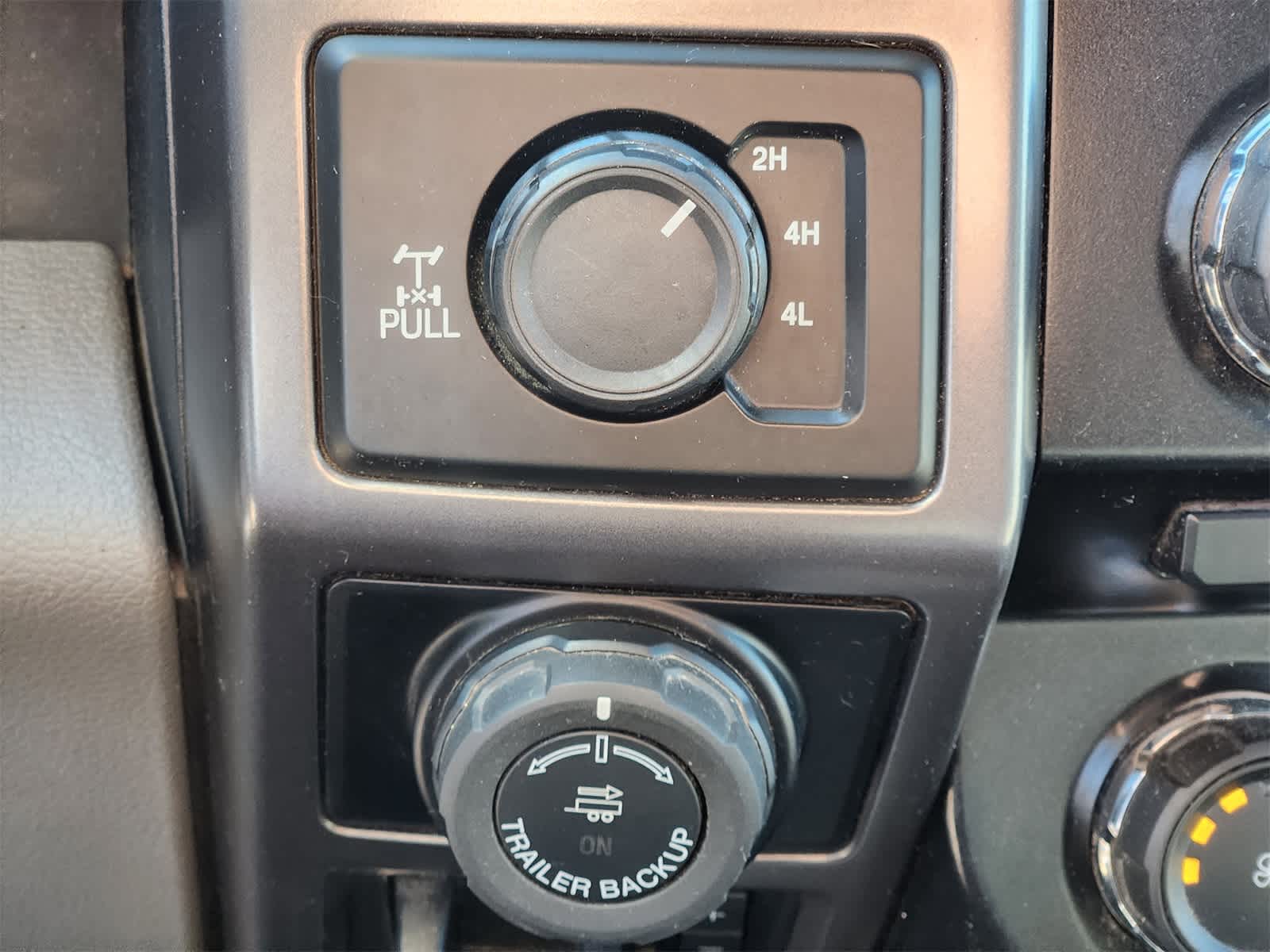 Thumbnail: 2017 Ford F-150 - 24