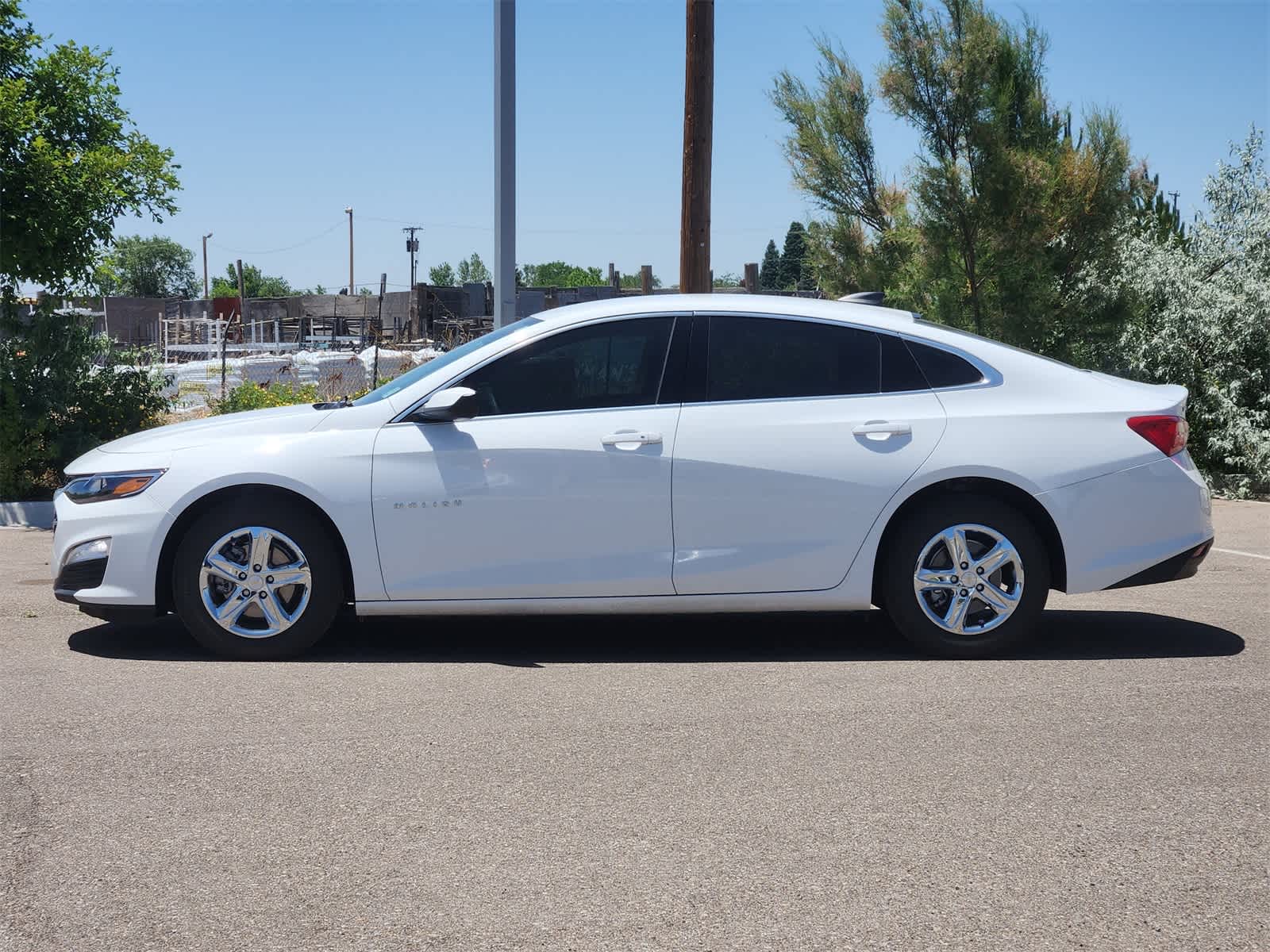 Thumbnail: 2024 Chevrolet Malibu - 4