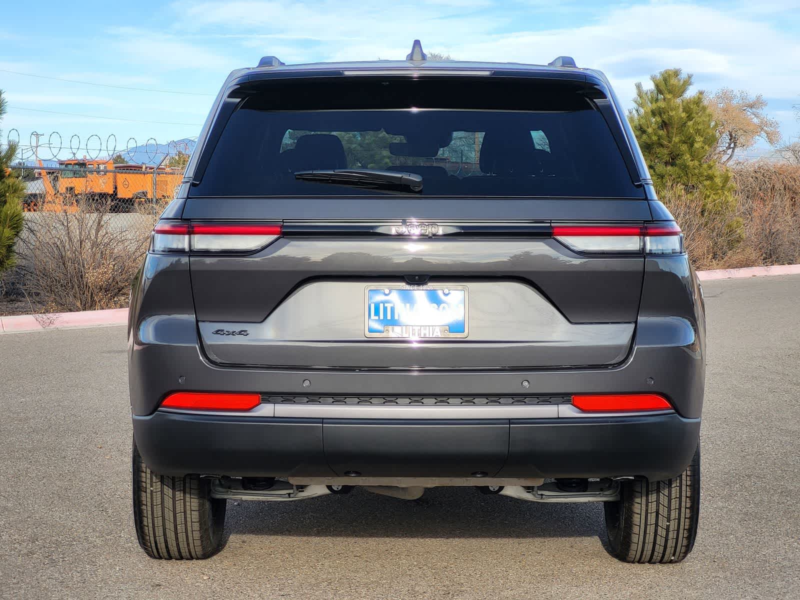 Thumbnail: 2026 Jeep Grand Cherokee - 5