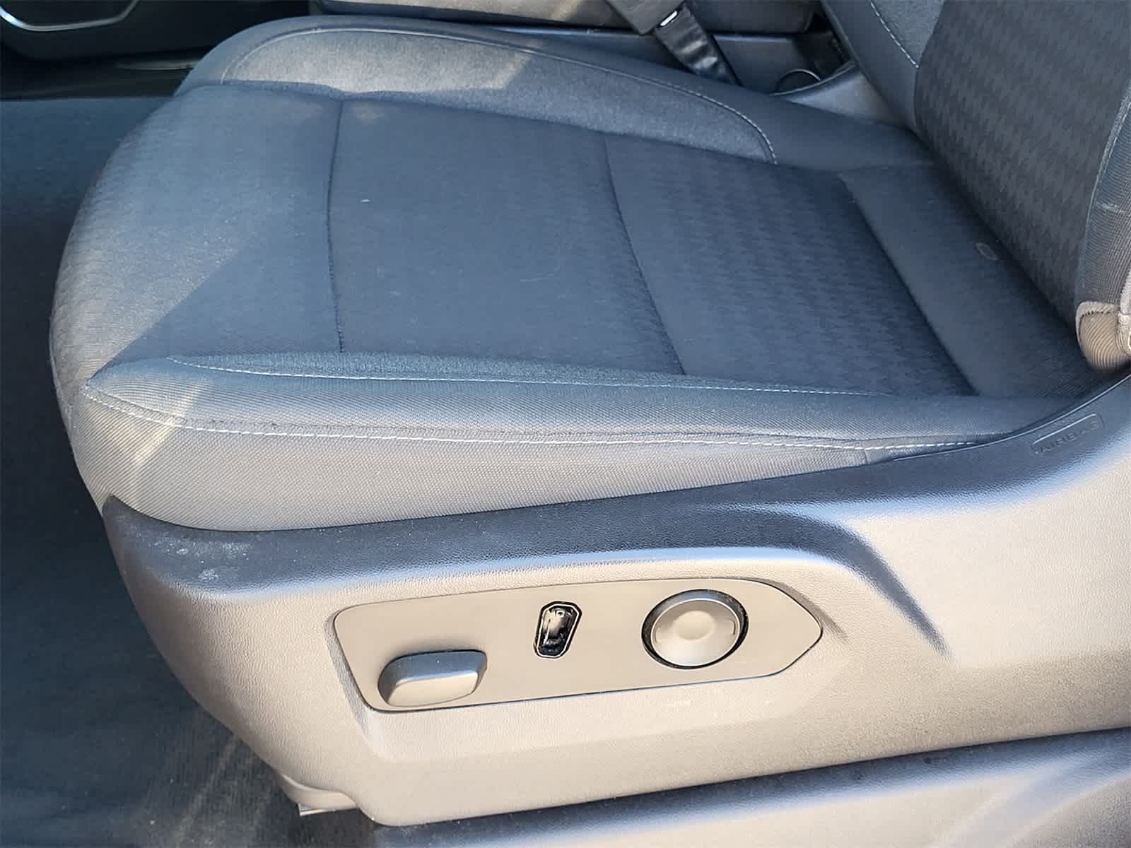 Thumbnail: 2023 Chevrolet Silverado 1500 - 21