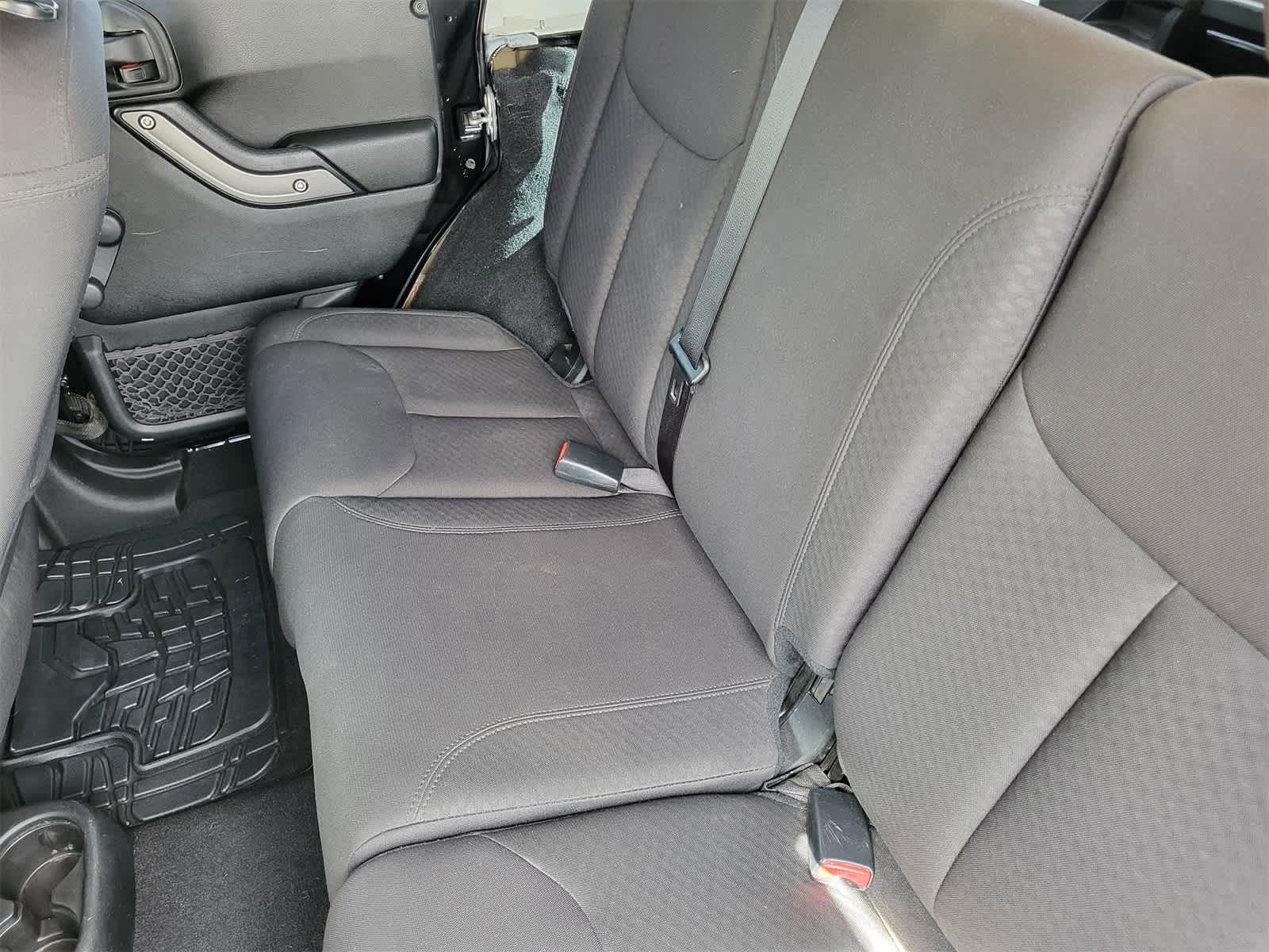 Thumbnail: 2016 Jeep Wrangler - 28