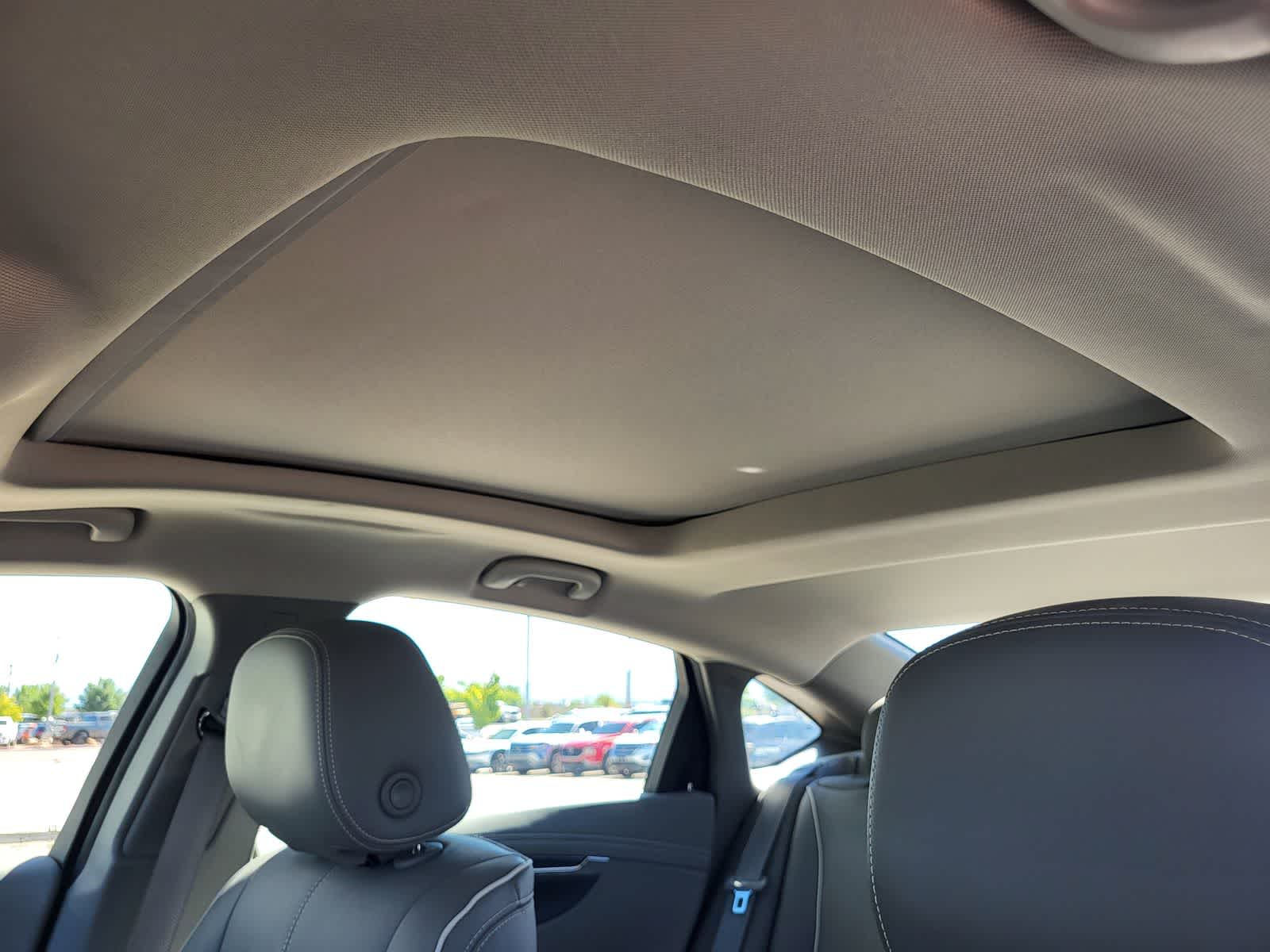 Thumbnail: 2015 Chevrolet Impala - 18