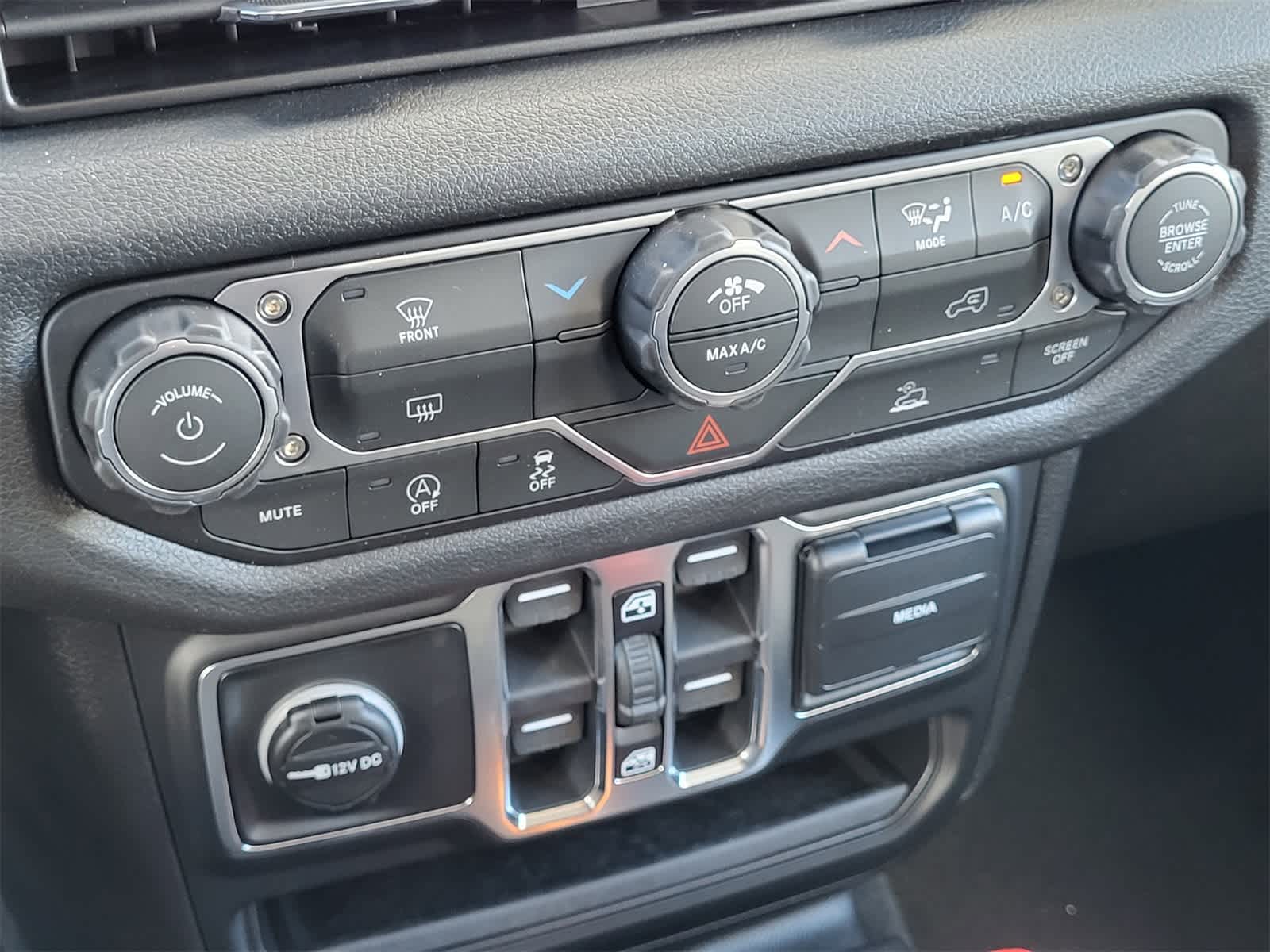 Thumbnail: 2026 Jeep Wrangler - 12