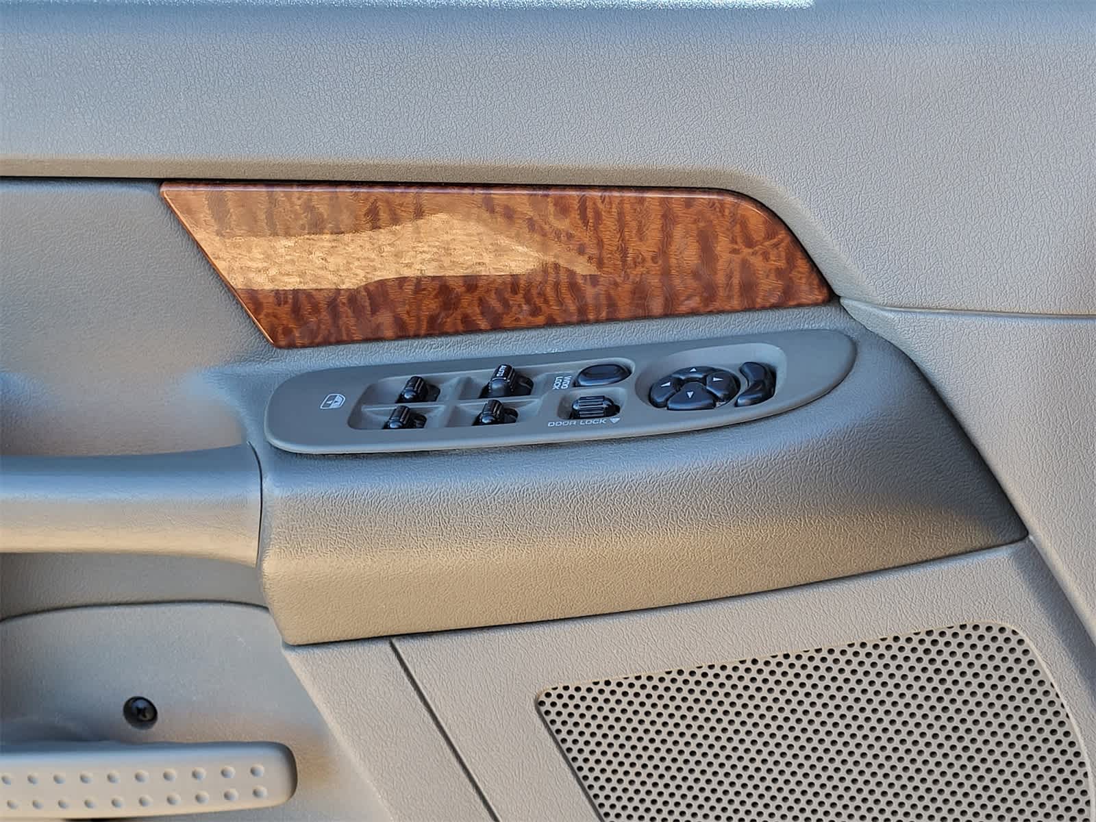 Thumbnail: 2006 Dodge Ram 2500 - 14