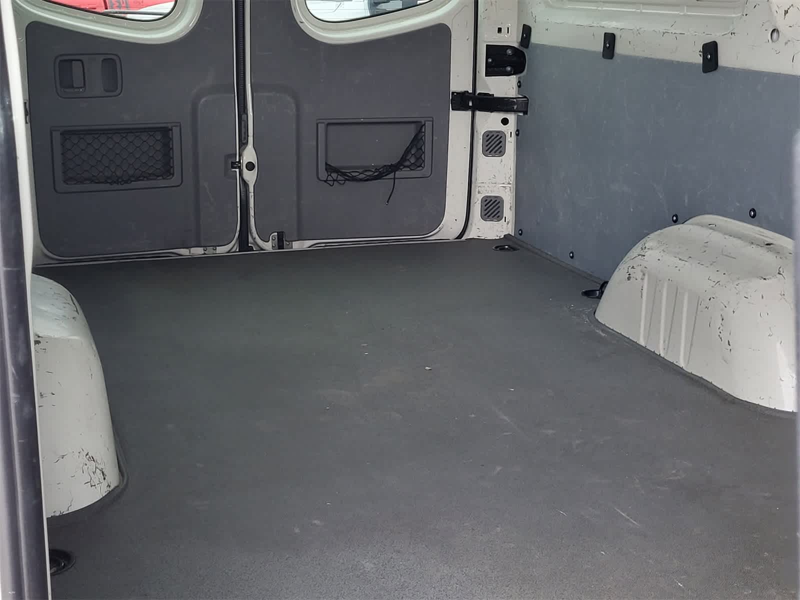 Thumbnail: 2015 Mercedes-Benz Sprinter - 31