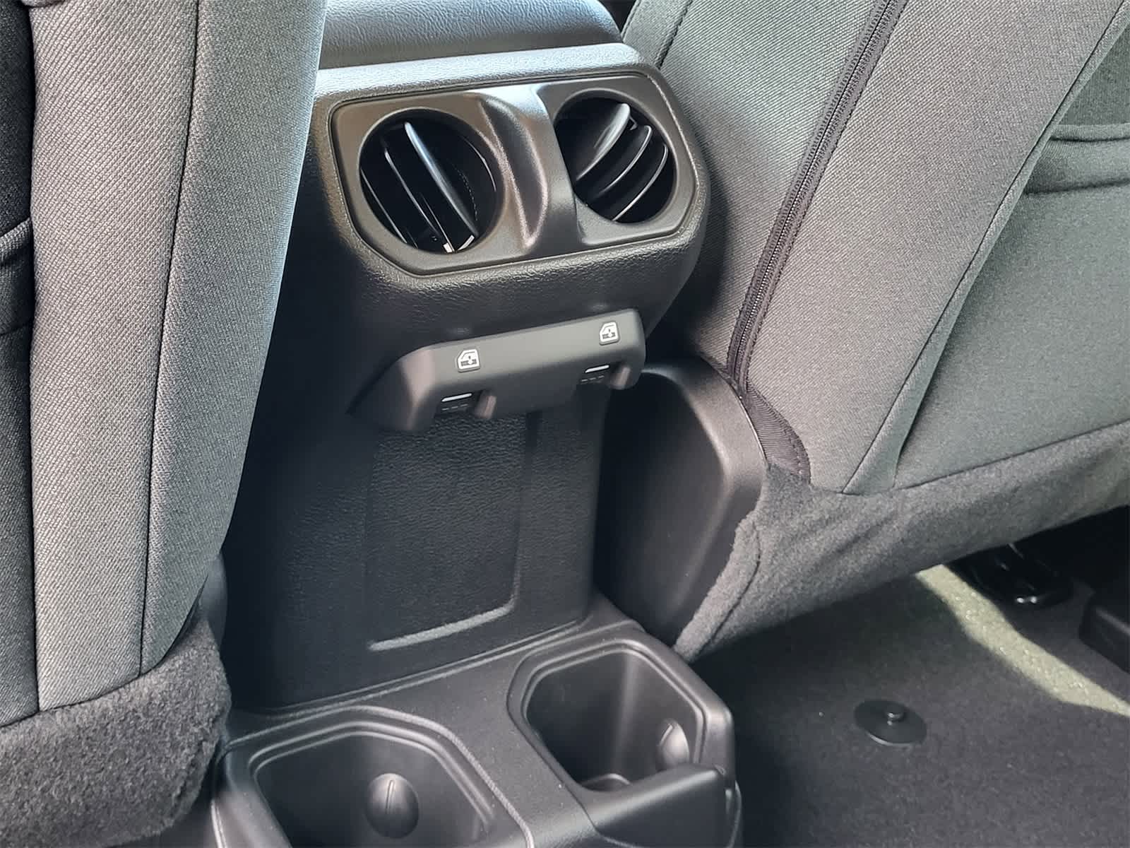 Thumbnail: 2025 Jeep Wrangler - 19