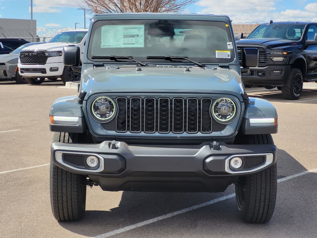 New 2026 Jeep Gladiator Sahara Pickup