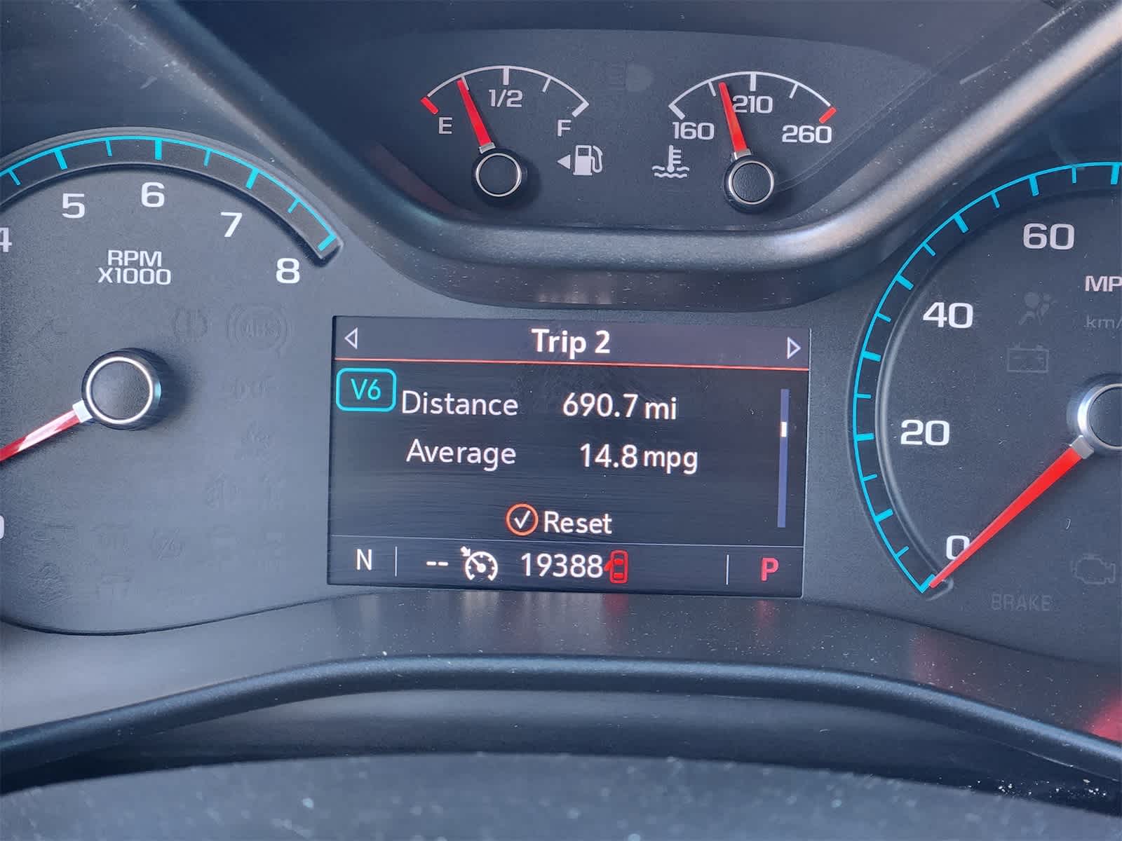 Thumbnail: 2022 Chevrolet Colorado - 16