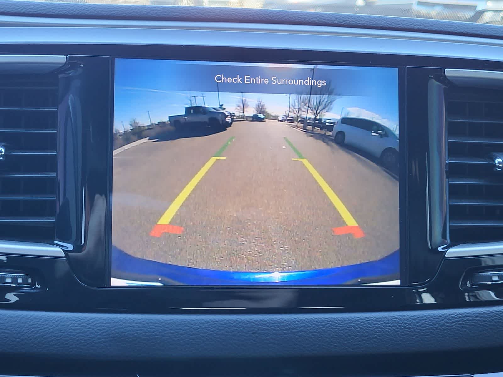 Thumbnail: 2020 Chrysler Pacifica - 21