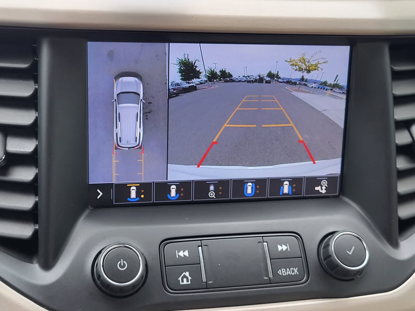 Thumbnail: 2020 GMC Acadia - 23