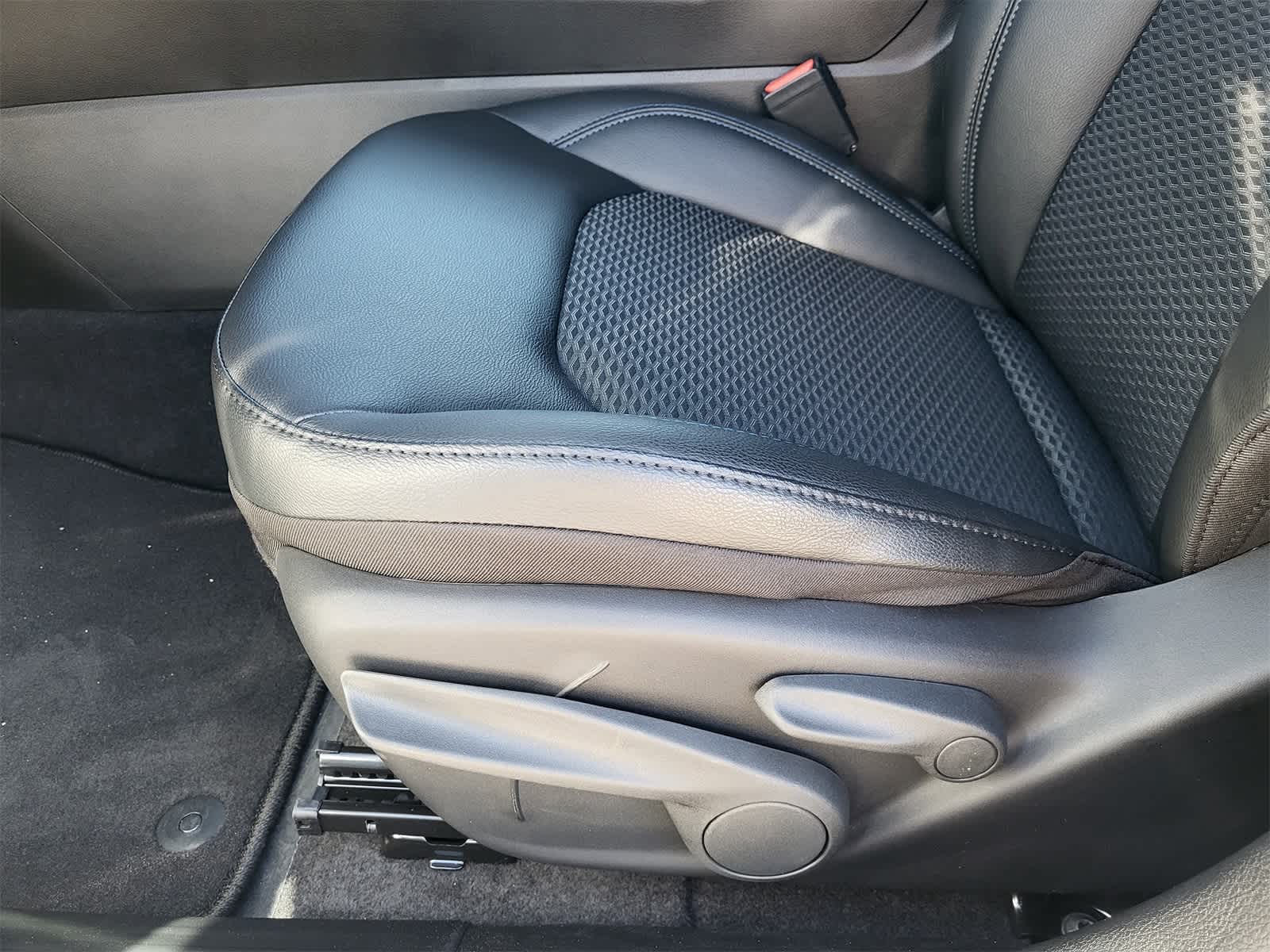 Thumbnail: 2026 Jeep Compass - 17