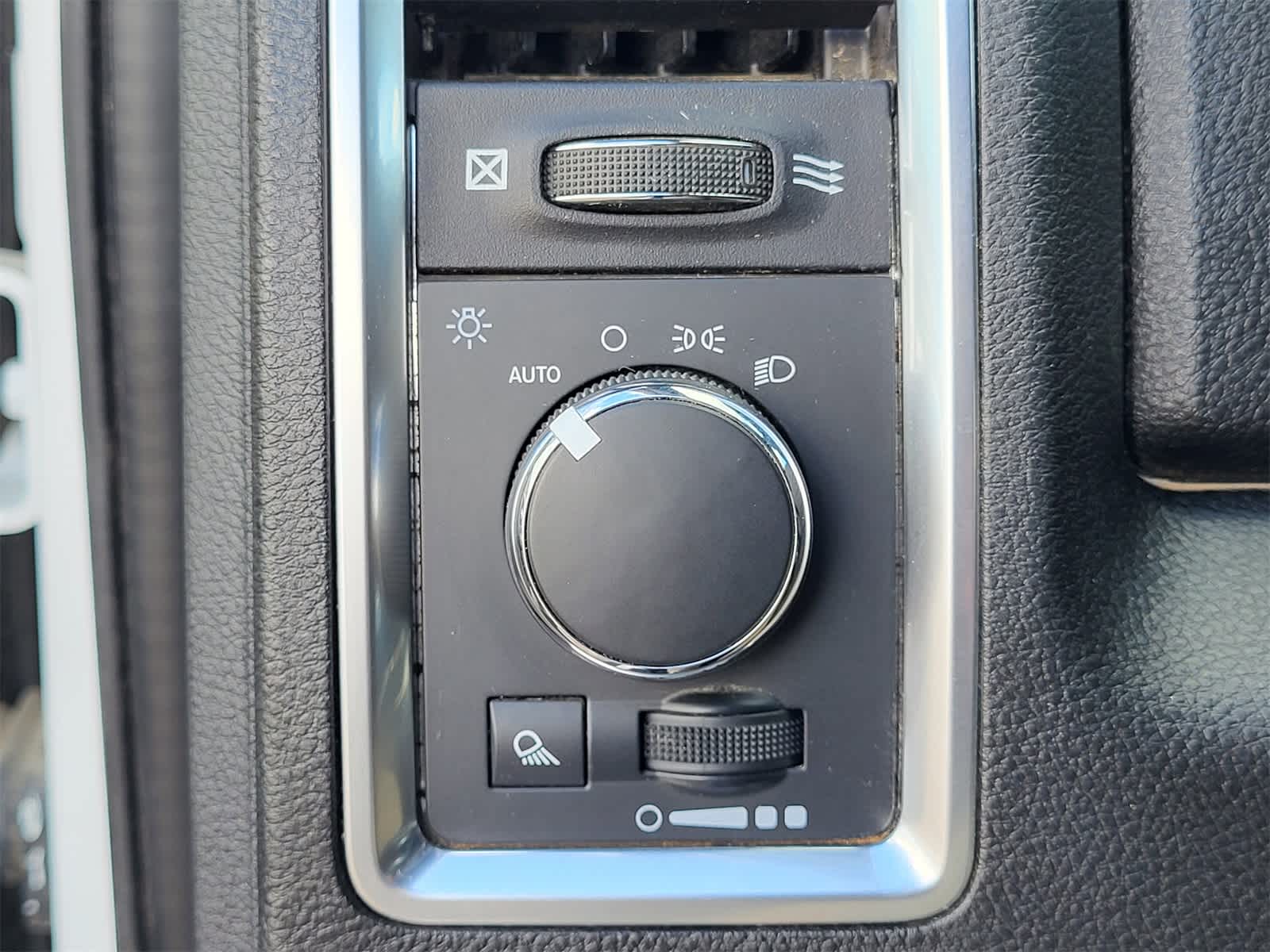 Thumbnail: 2023 RAM 1500 Classic - 20