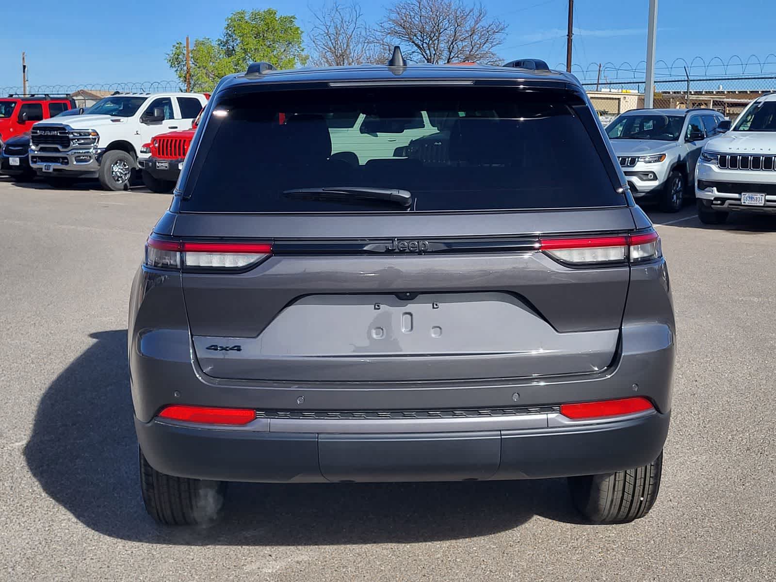 Thumbnail: 2026 Jeep Grand Cherokee - 5