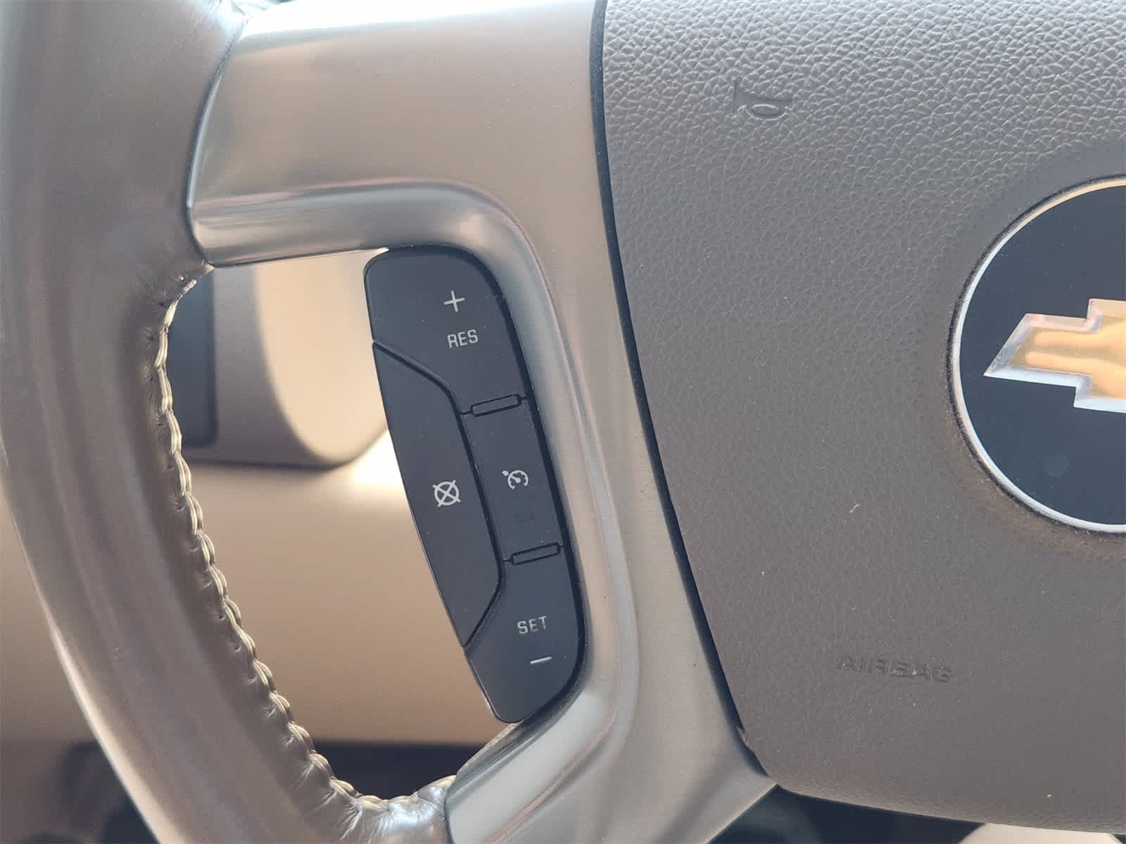 Thumbnail: 2011 Chevrolet Avalanche 1500 - 28