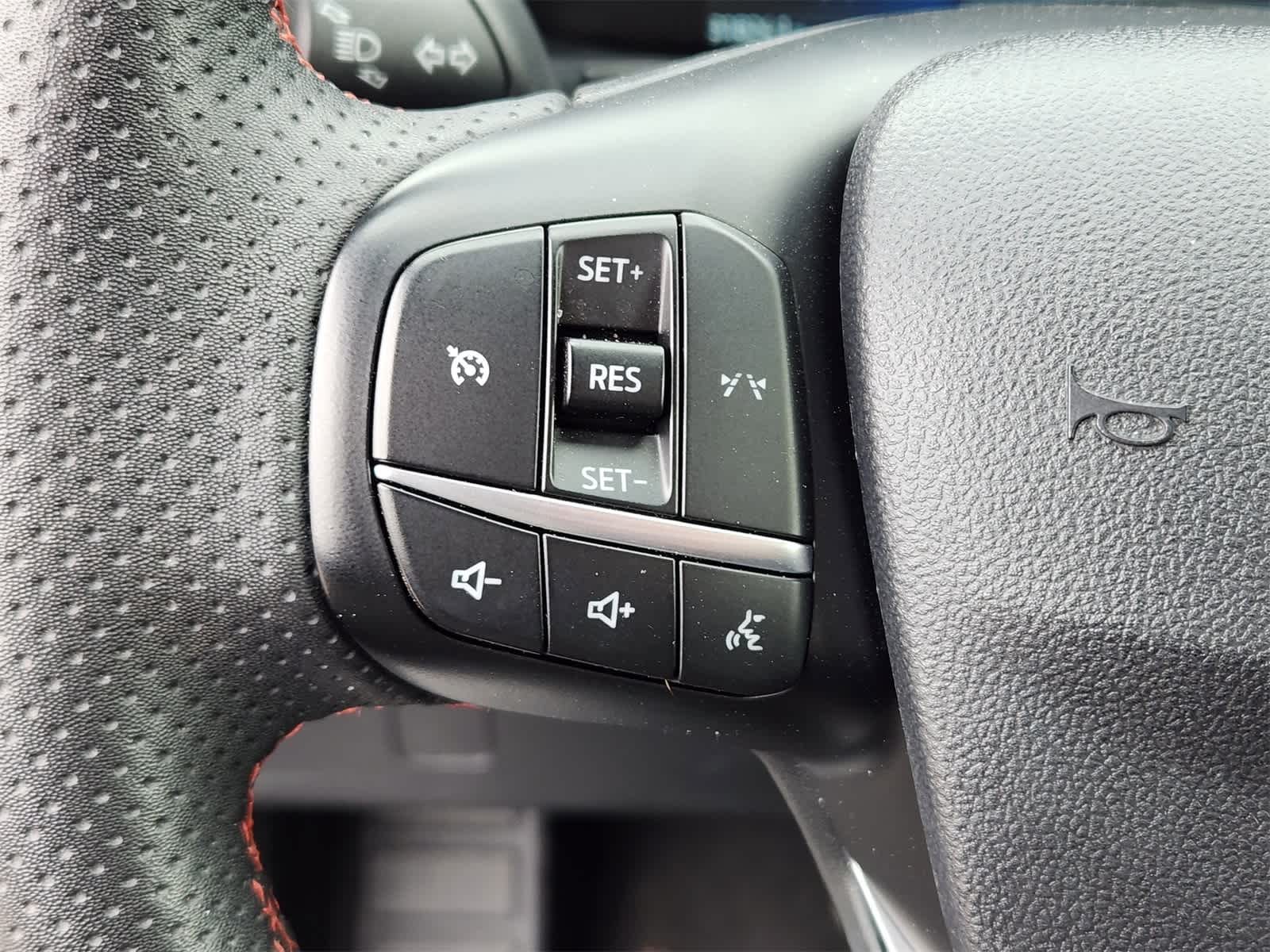 Thumbnail: 2023 Ford Escape - 15