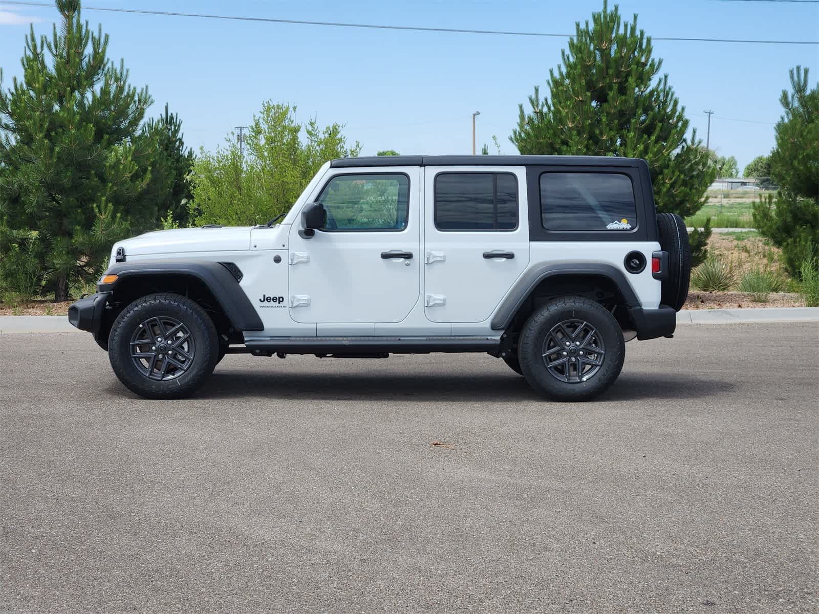 2025 Jeep Wrangler Sport photo 4