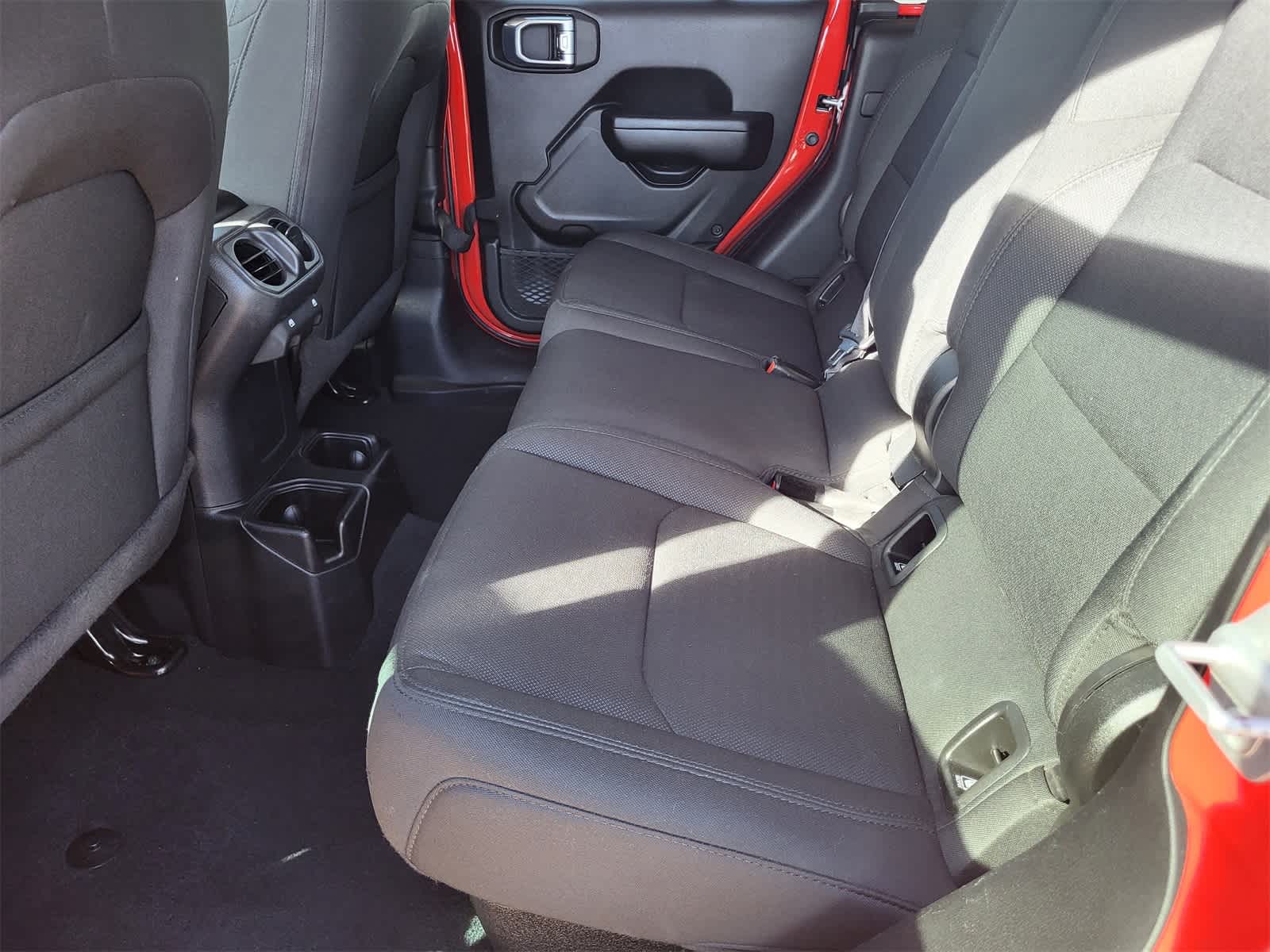 Thumbnail: 2021 Jeep Gladiator - 28