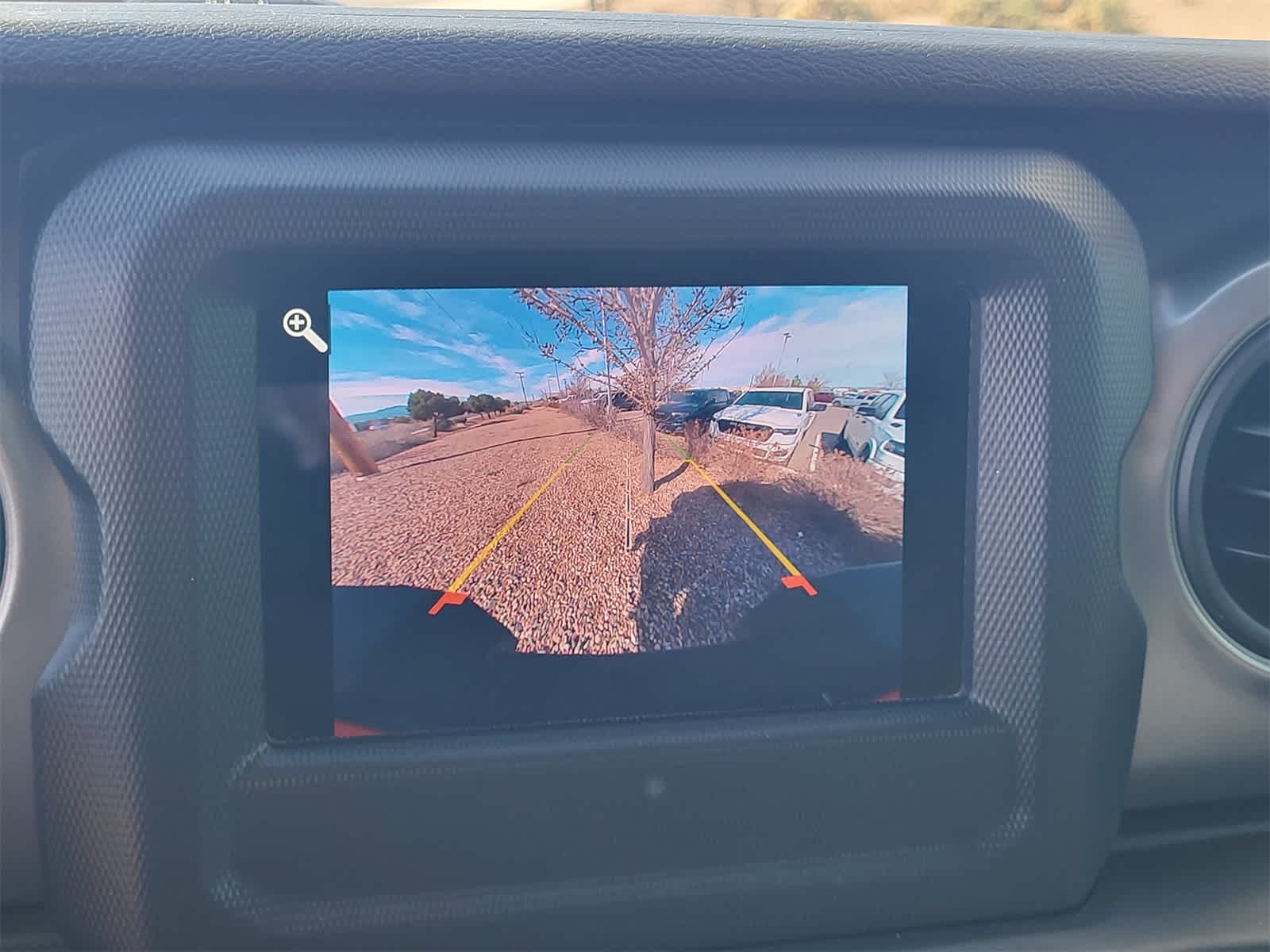 Thumbnail: 2021 Jeep Gladiator - 21