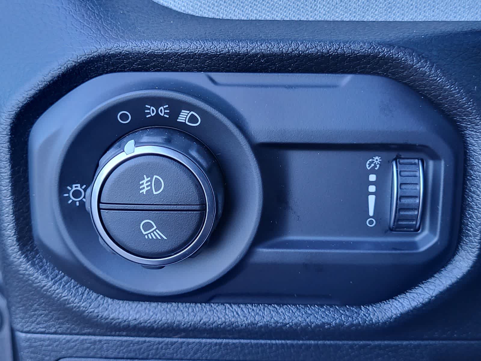 Thumbnail: 2026 Jeep Gladiator - 14