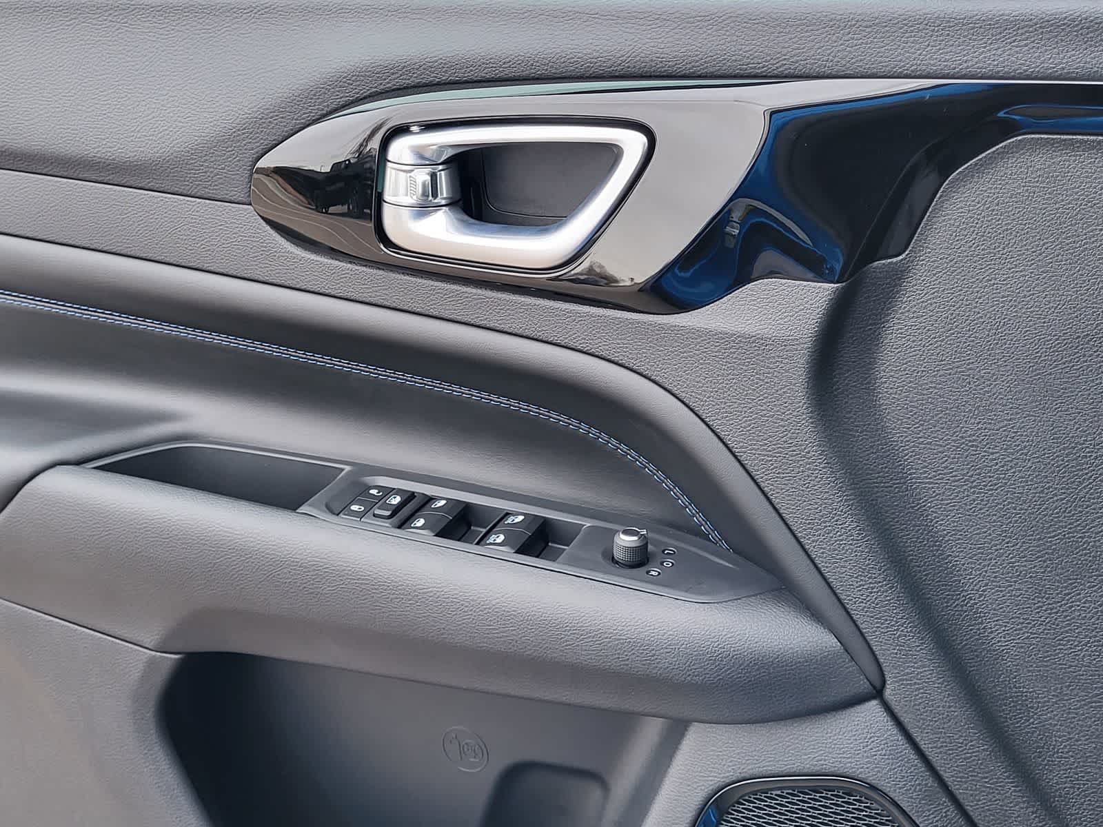 Thumbnail: 2026 Jeep Compass - 13