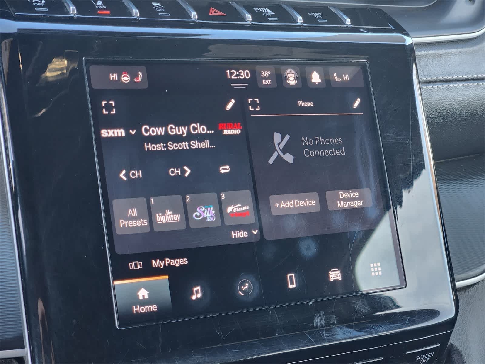 Thumbnail: 2023 Jeep Grand Cherokee - 16