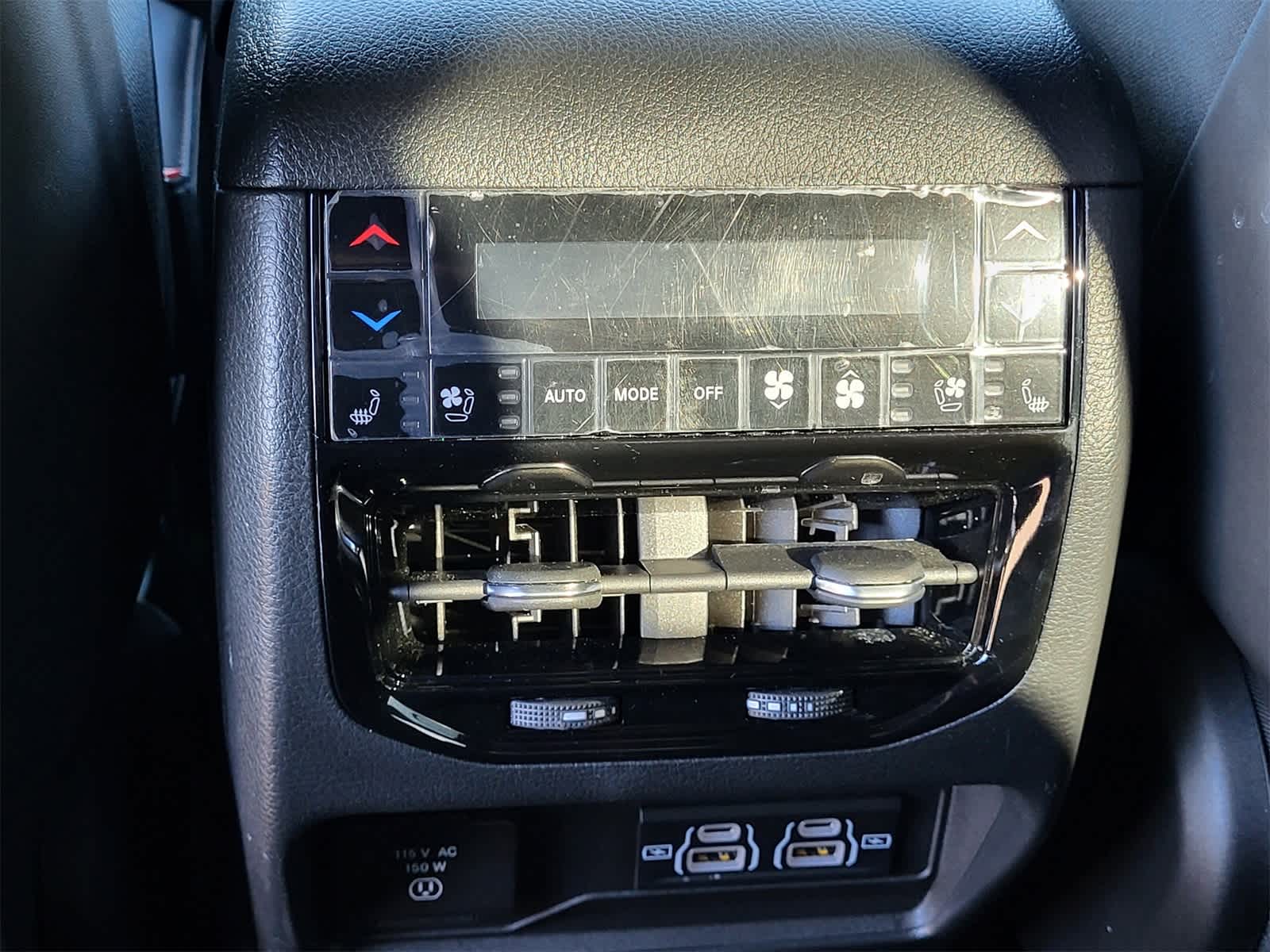 Thumbnail: 2023 Jeep Grand Cherokee - 30