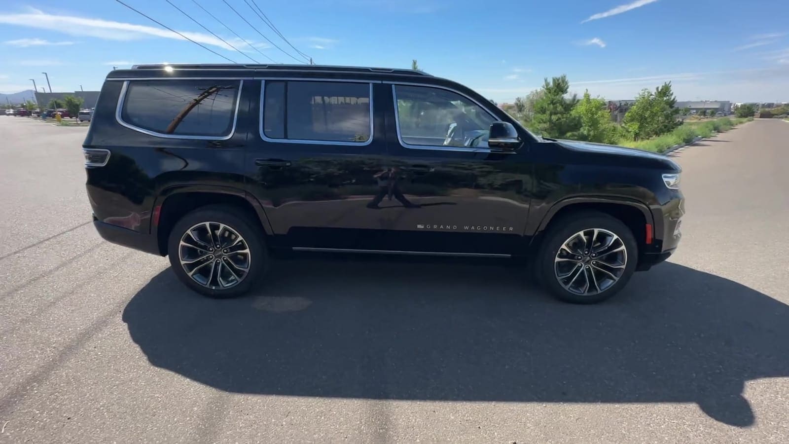 2023 Jeep Grand Wagoneer Series III 3