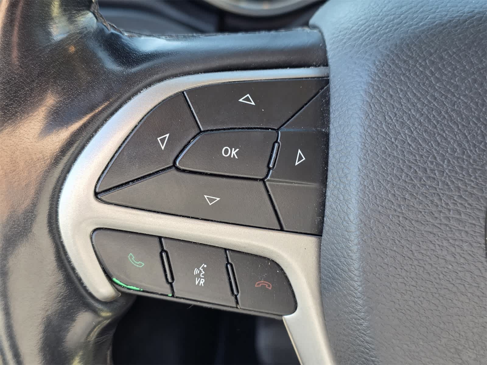 Thumbnail: 2021 Jeep Grand Cherokee - 18