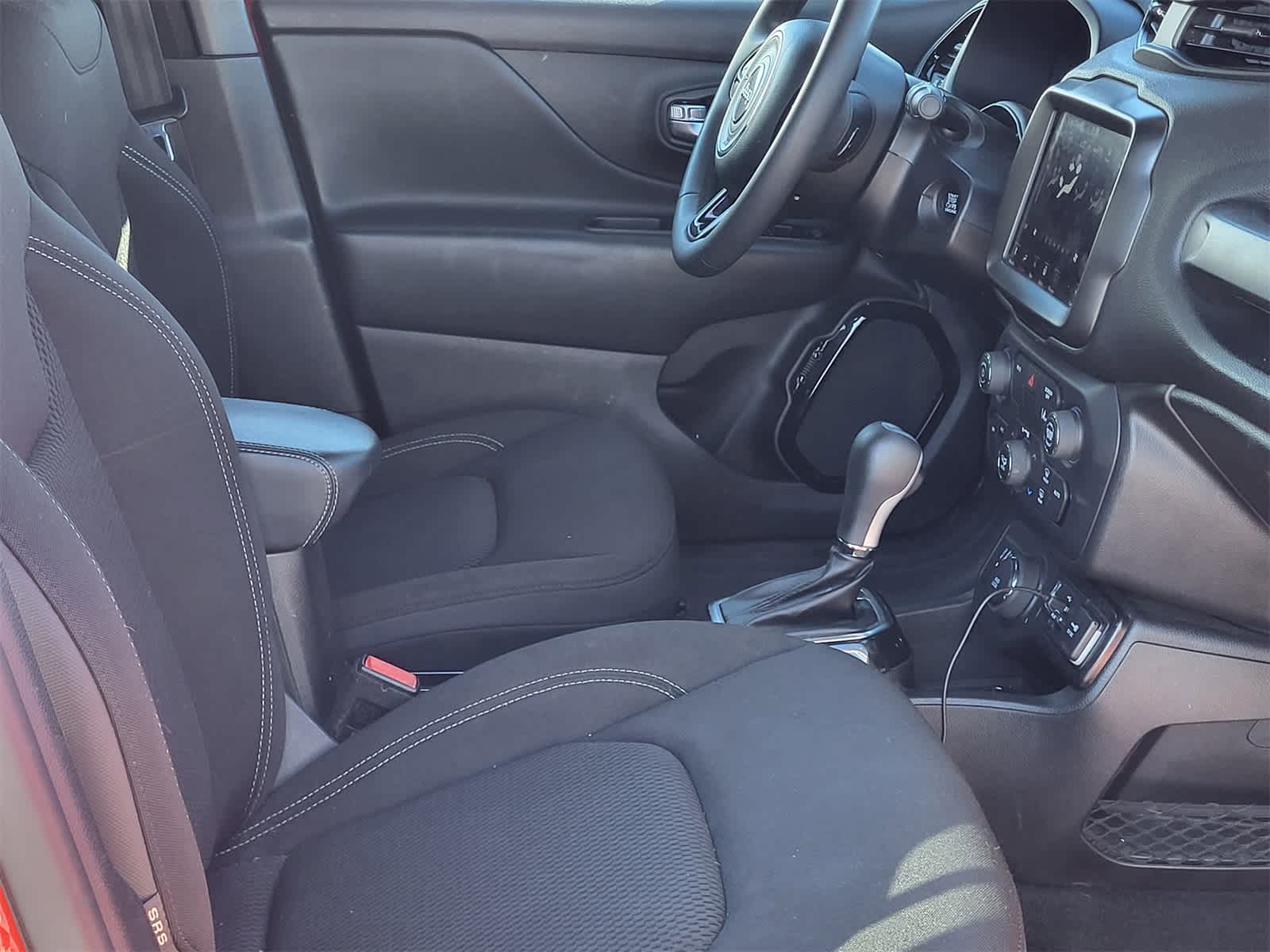 Thumbnail: 2022 Jeep Renegade - 27