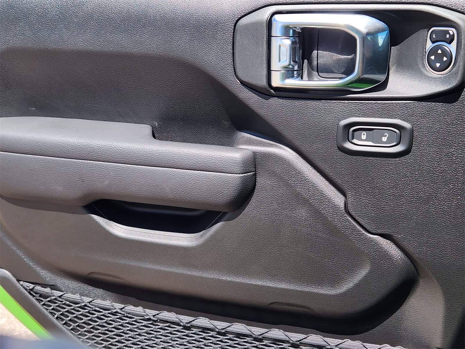 Thumbnail: 2025 Jeep Wrangler - 19