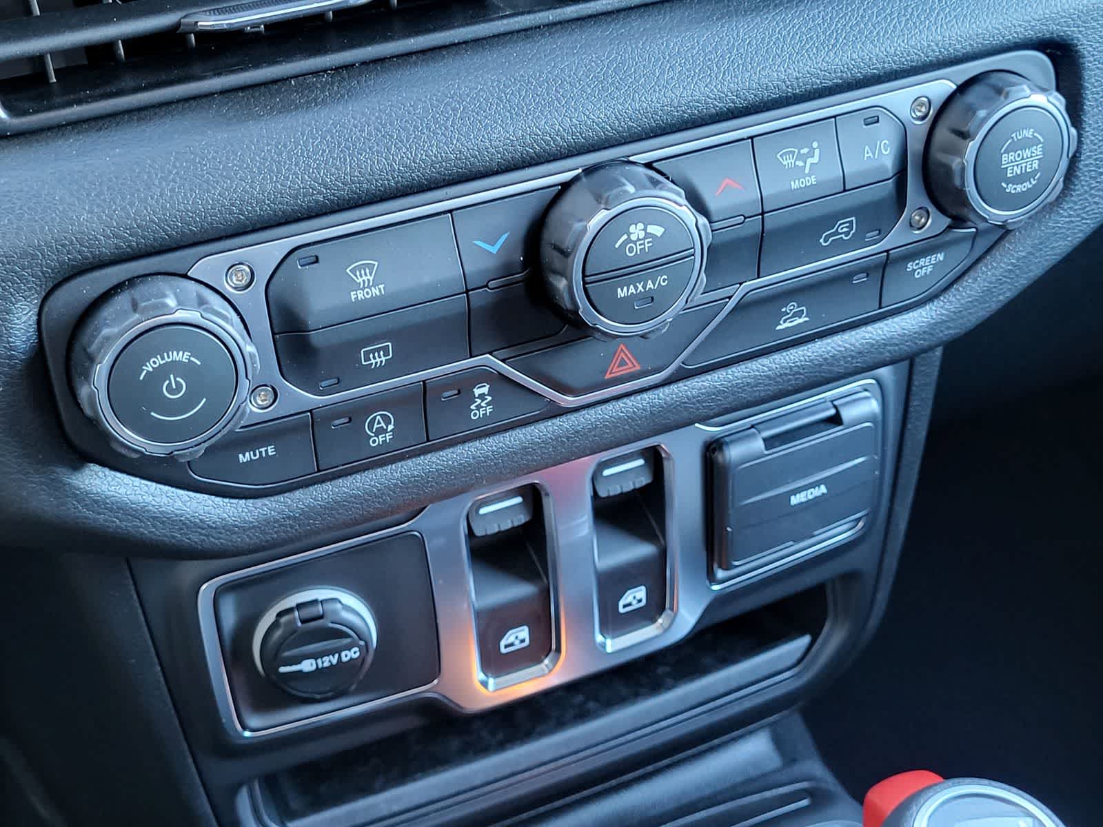 Thumbnail: 2026 Jeep Wrangler - 12