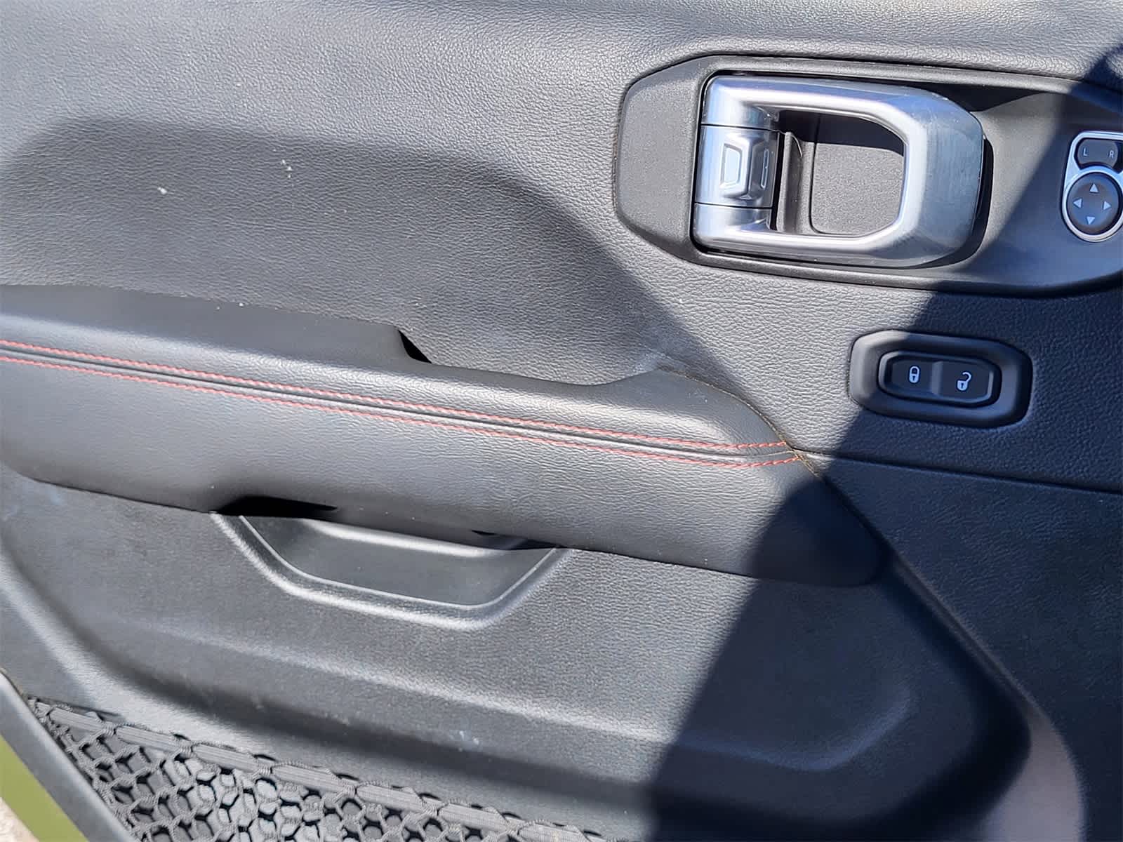 Thumbnail: 2021 Jeep Wrangler - 20