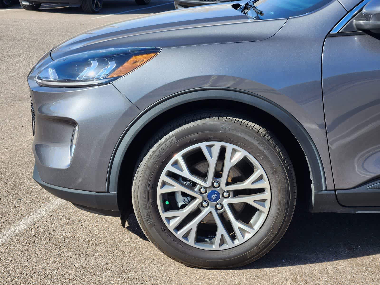 Thumbnail: 2021 Ford Escape - 11