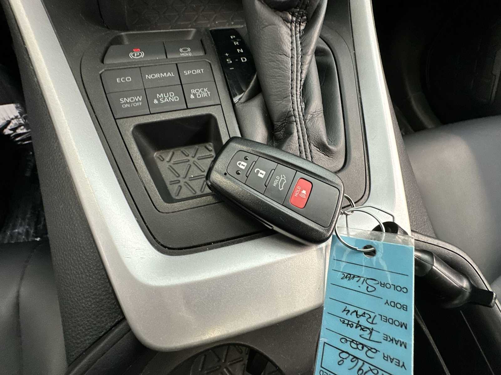 Thumbnail: 2020 Toyota RAV4 - 26