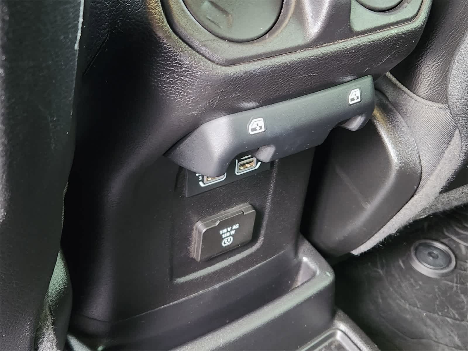 Thumbnail: 2020 Jeep Wrangler - 27