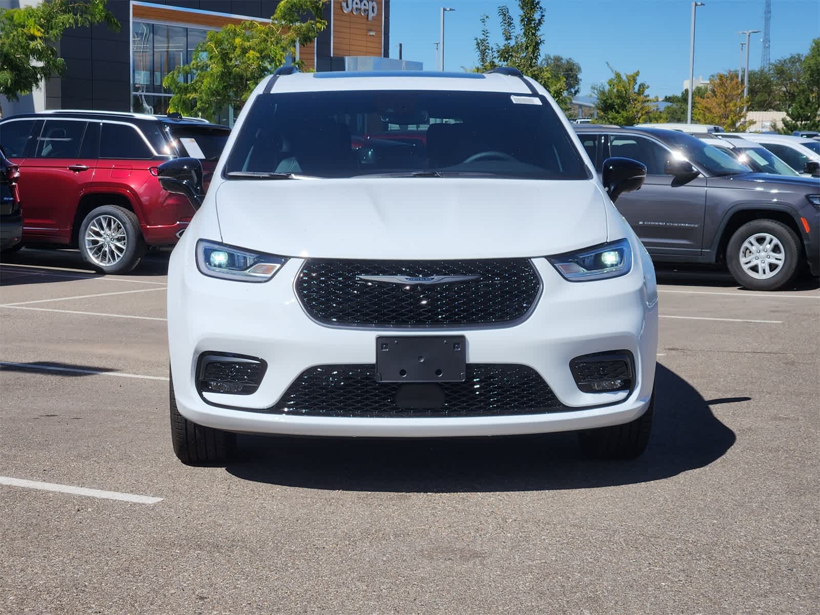 Thumbnail: 2026 Chrysler Pacifica - 2