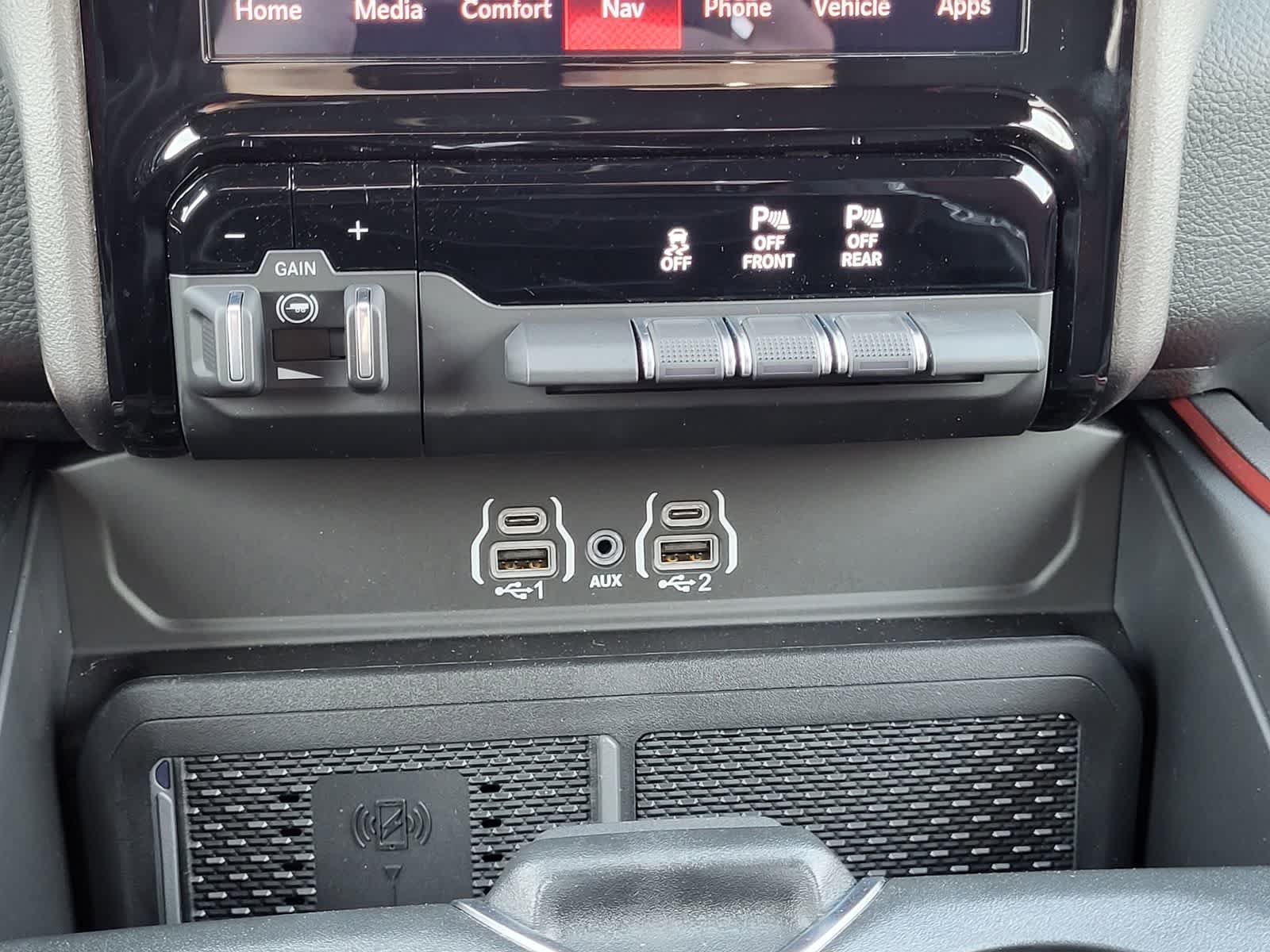 Thumbnail: 2026 RAM 1500 - 18