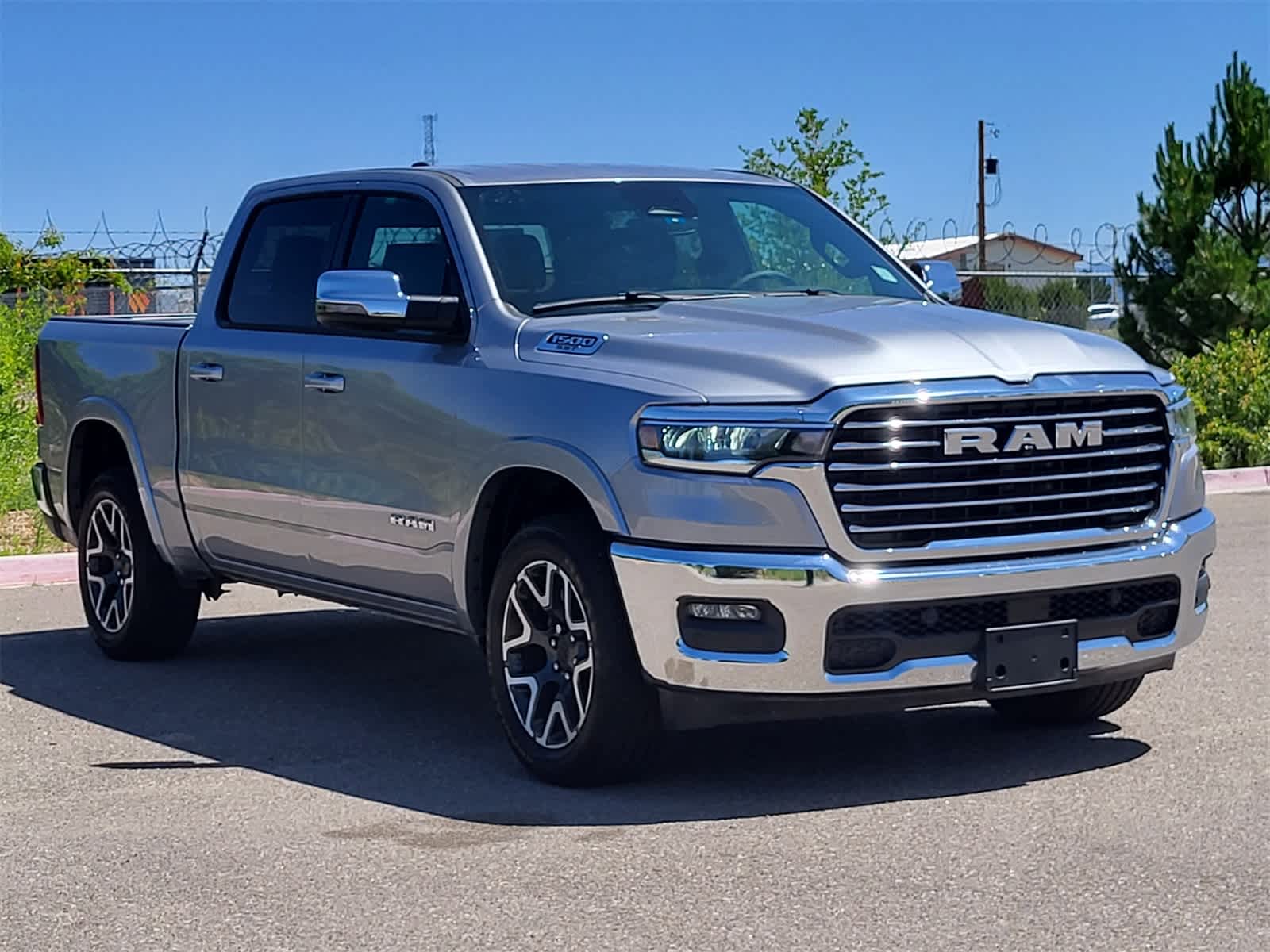 Thumbnail: 2025 RAM 1500 - 3