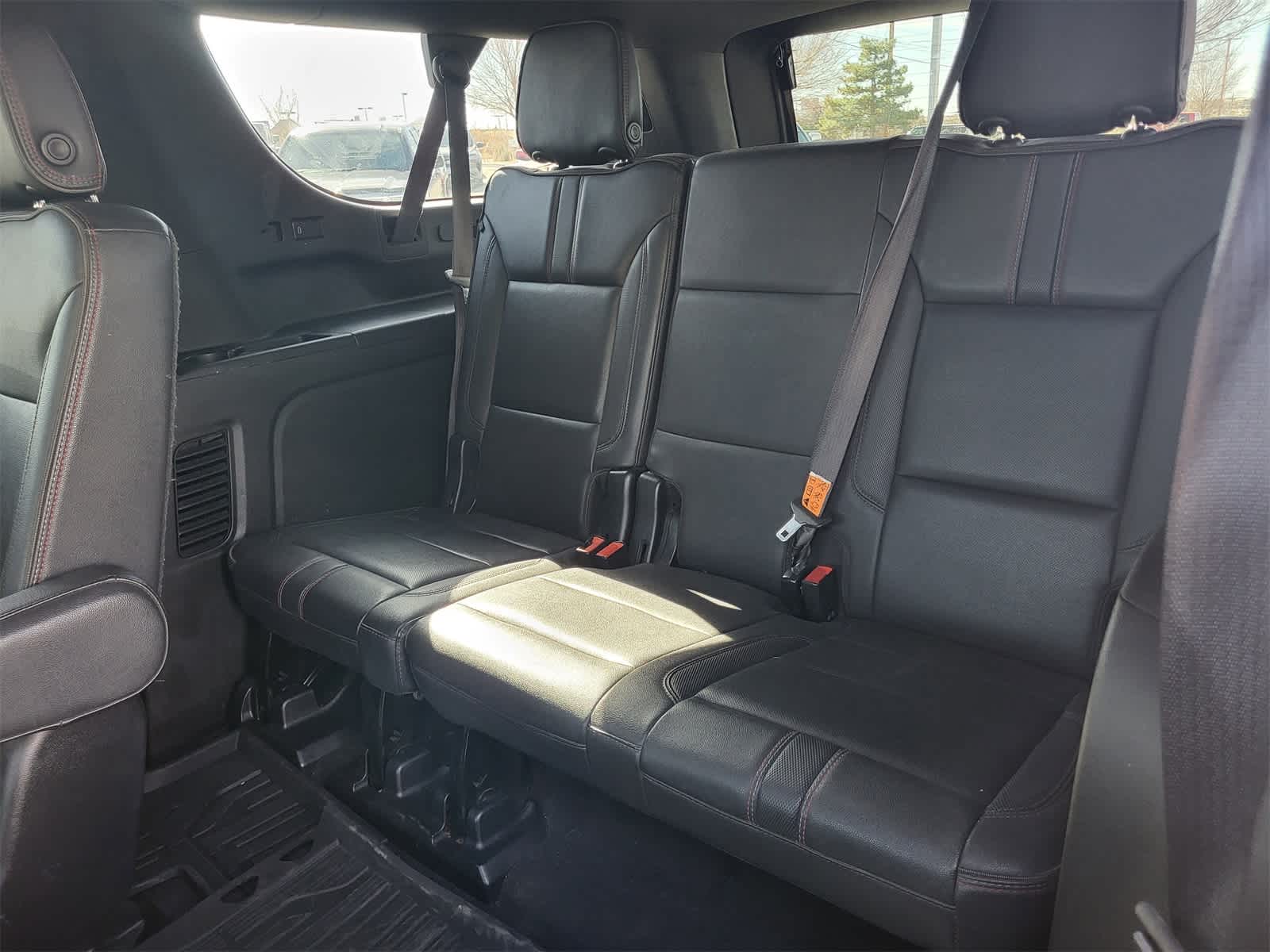 Thumbnail: 2022 Chevrolet Suburban - 30