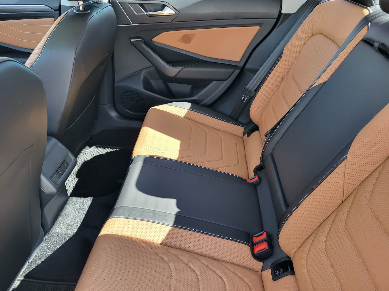 Thumbnail: 2024 Volkswagen Jetta - 25