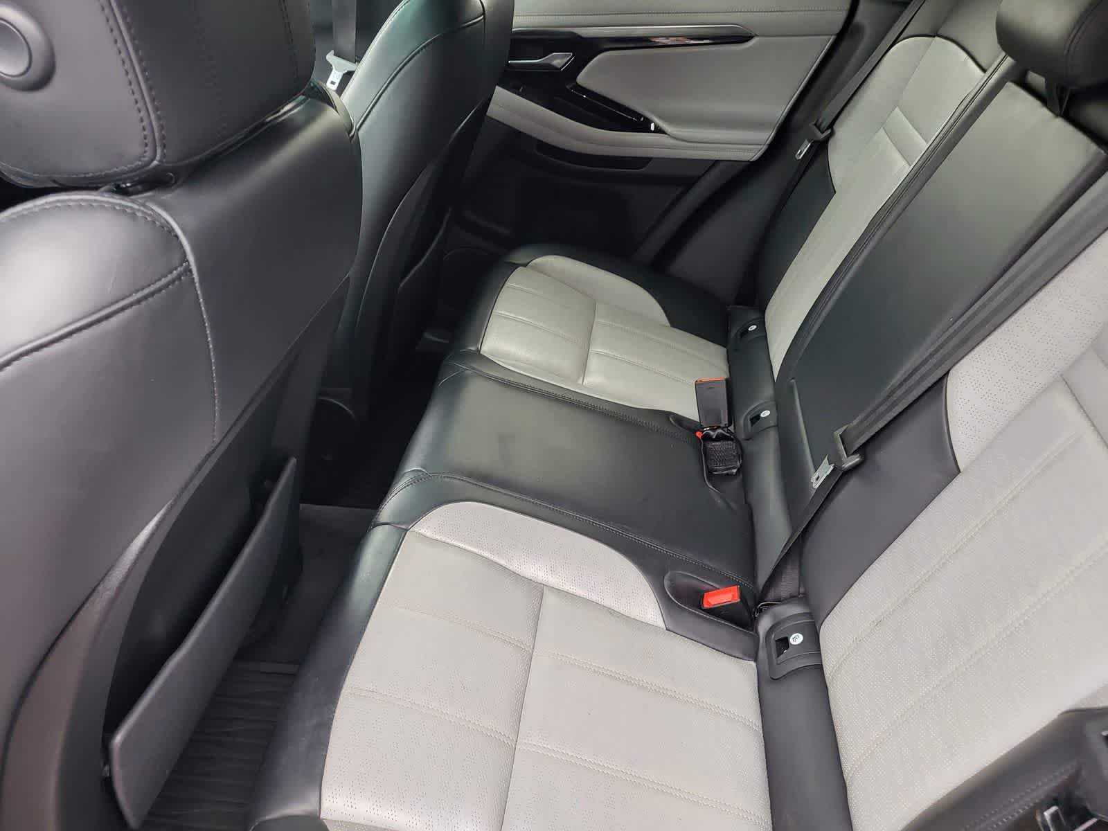 Thumbnail: 2020 Land Rover Range Rover Evoque - 28