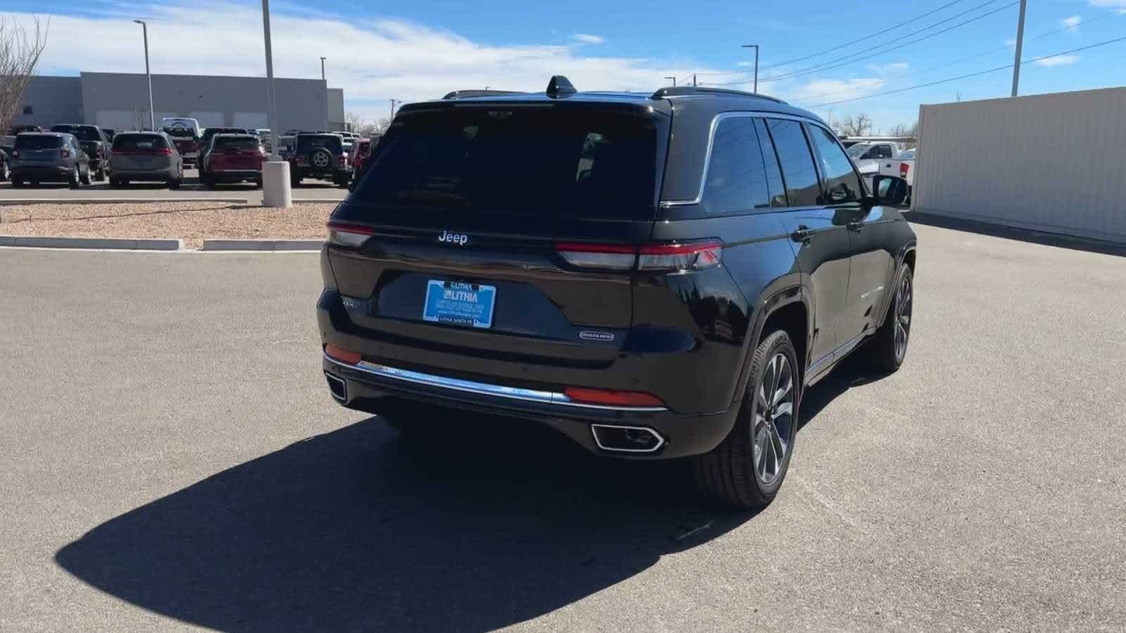 Thumbnail: 2024 Jeep Grand Cherokee - 10