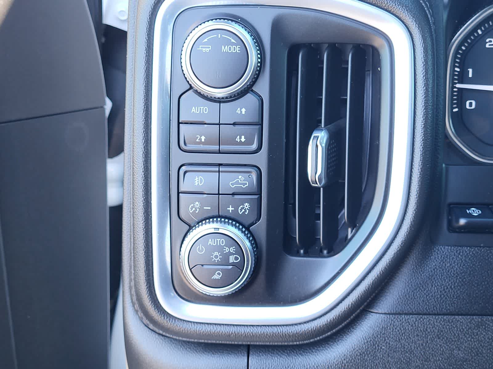 Thumbnail: 2022 GMC Sierra 2500 - 17