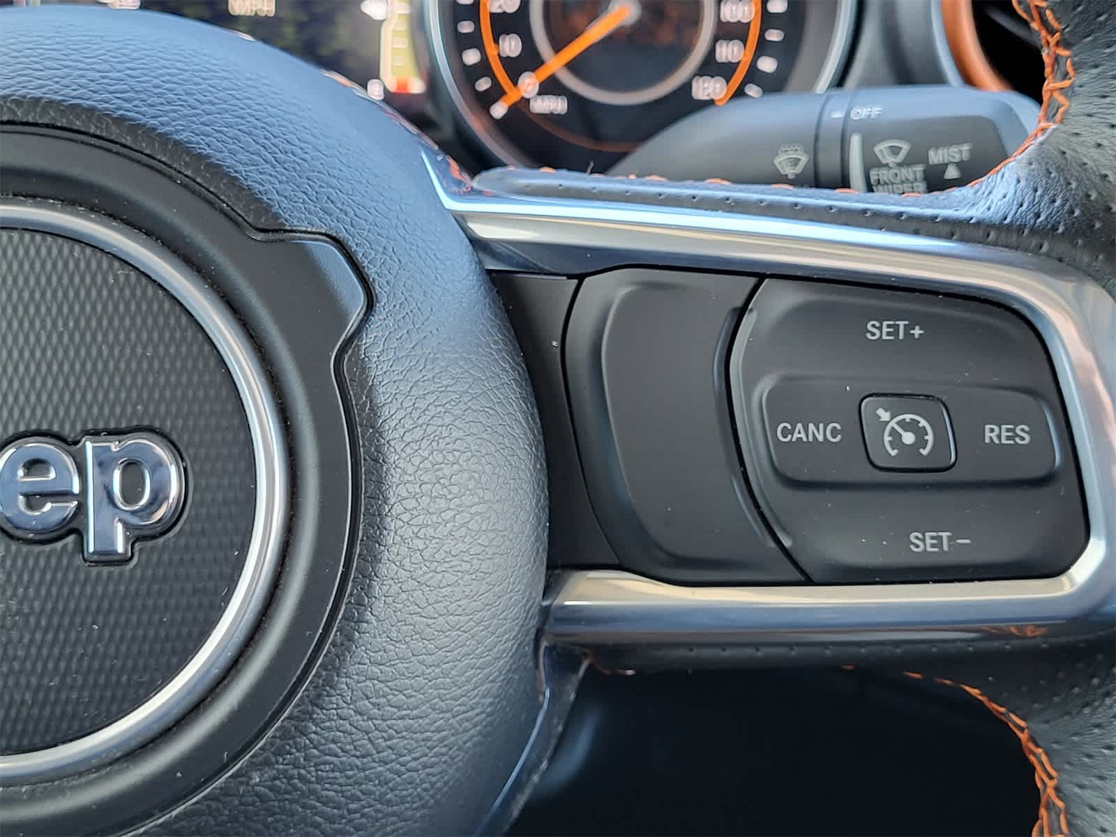 Thumbnail: 2023 Jeep Gladiator - 26