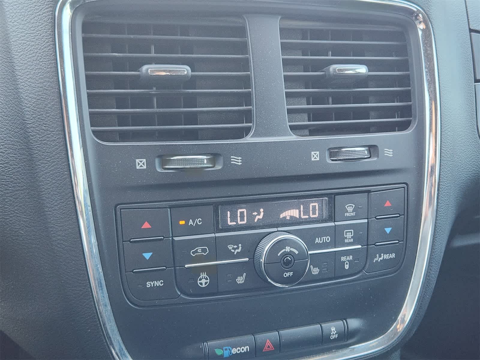 Thumbnail: 2018 Dodge Grand Caravan - 17