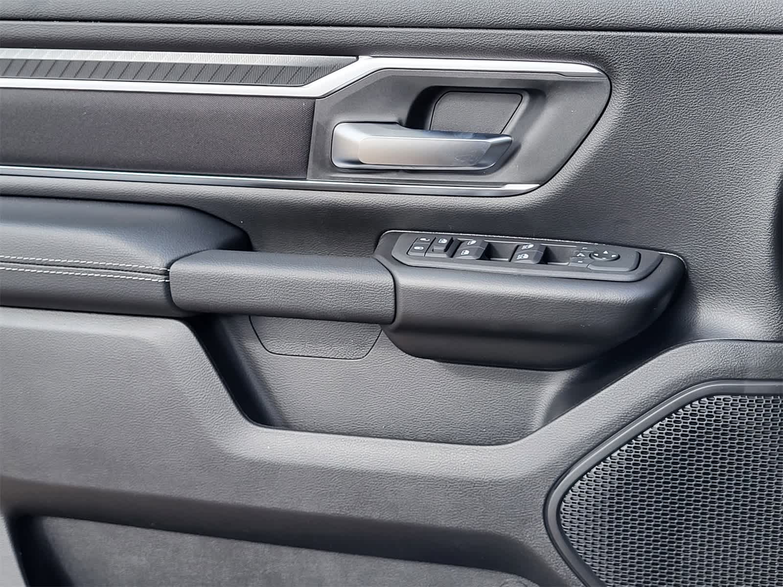 Thumbnail: 2026 RAM 1500 - 17