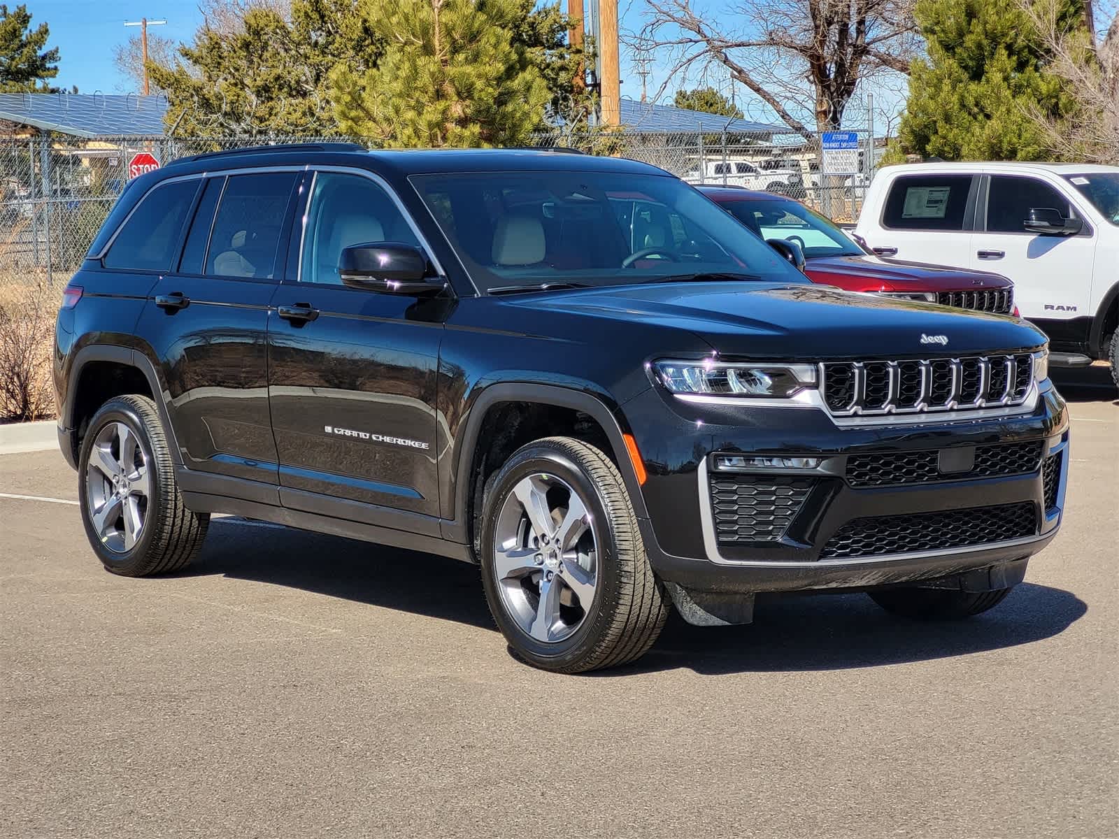 Thumbnail: 2026 Jeep Grand Cherokee - 3